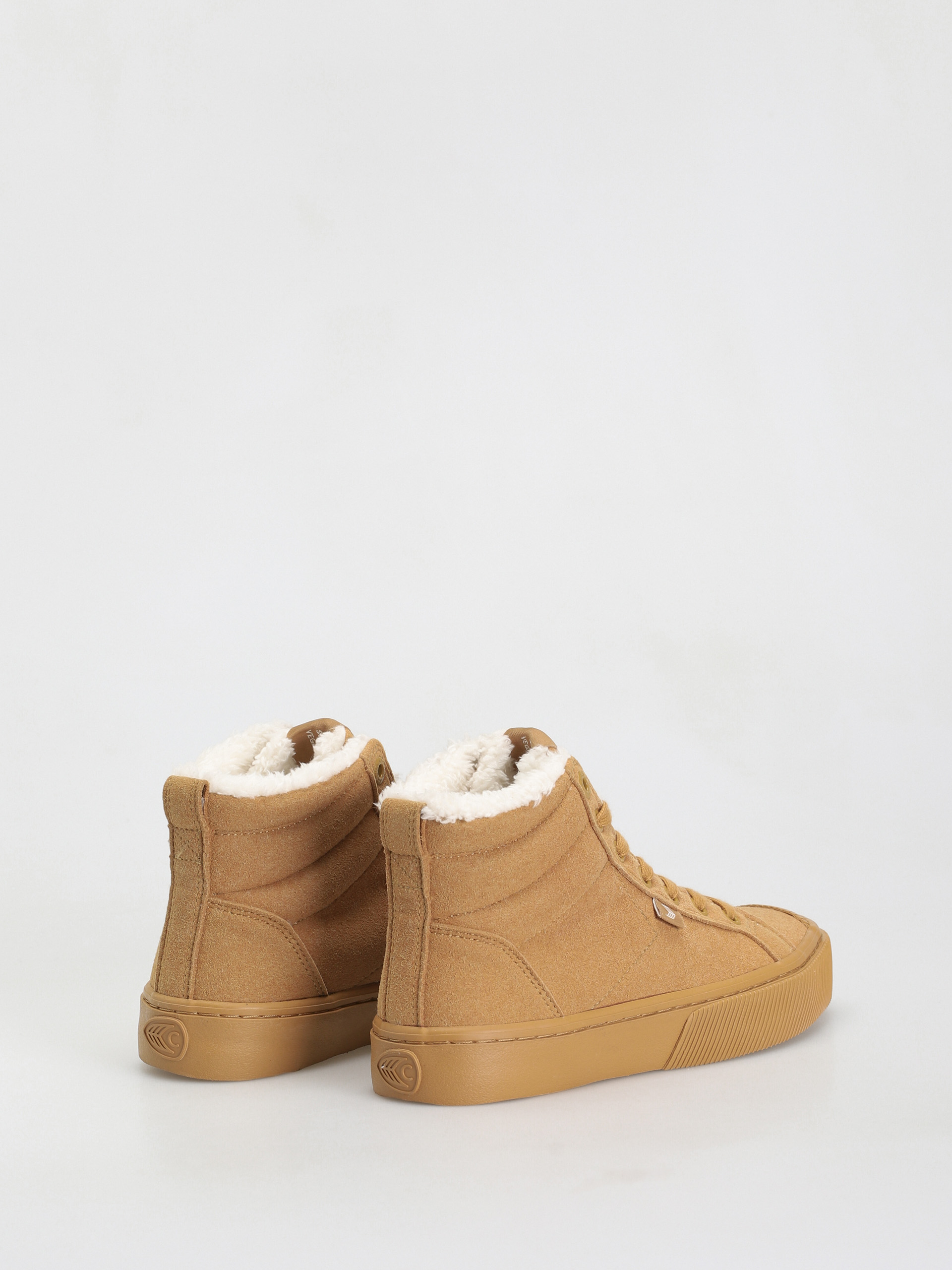Cariuma Oca High Shoes (all camel)