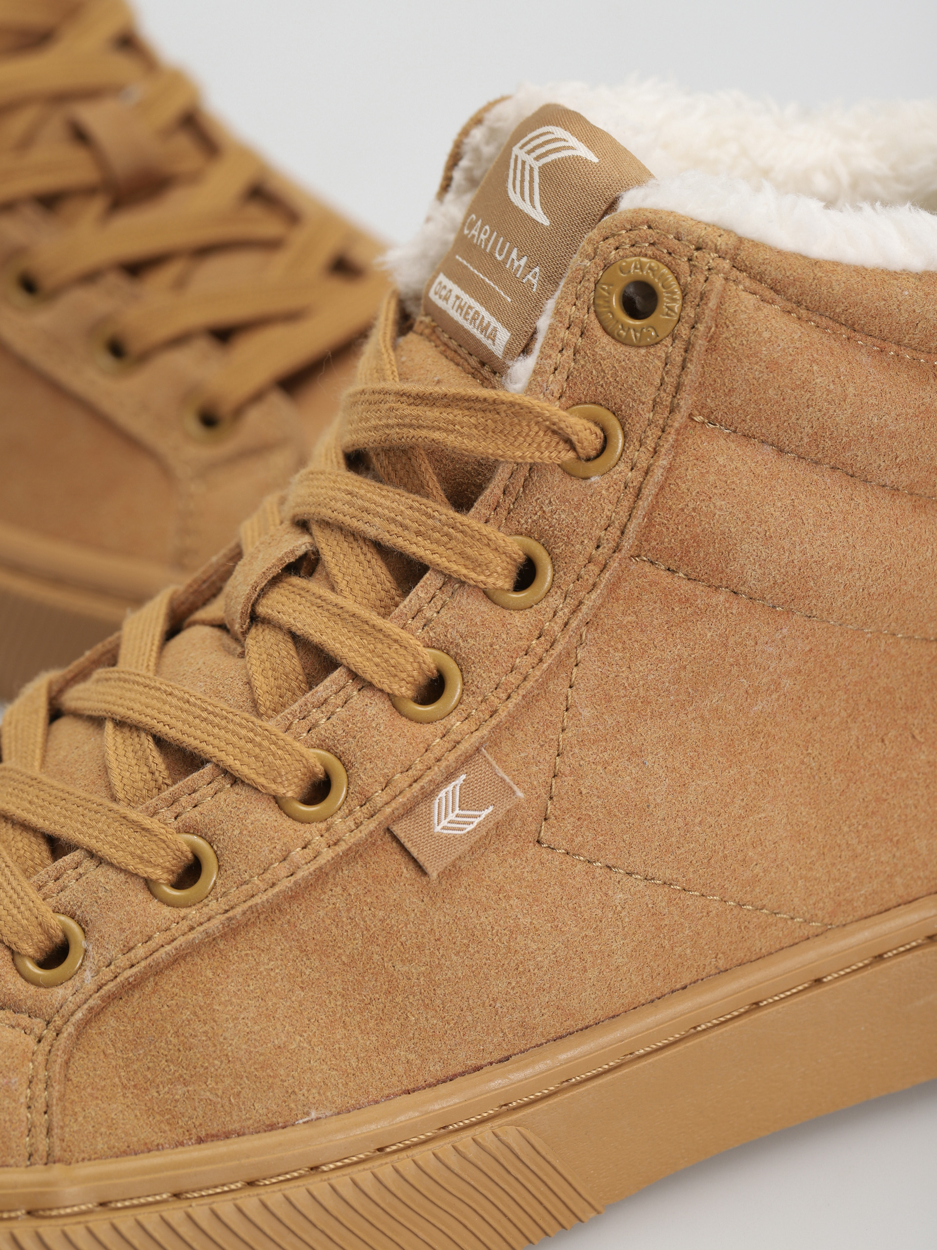Cariuma Oca High Shoes (all camel)