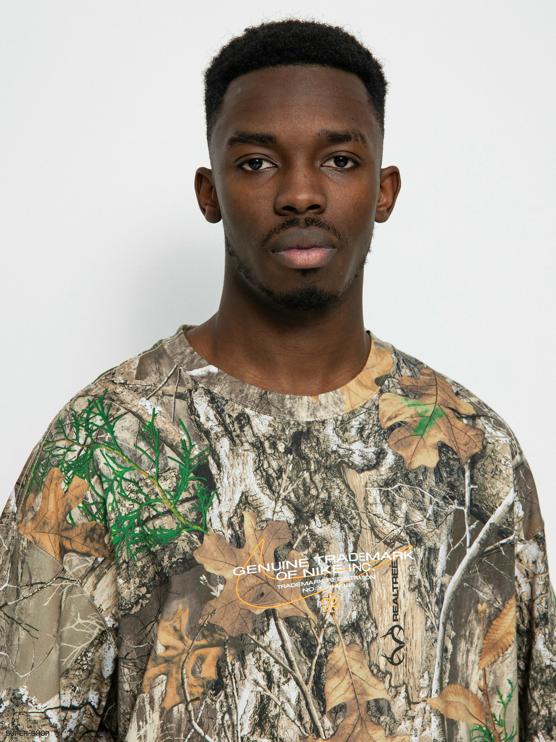 Nike sb camo t sales shirt