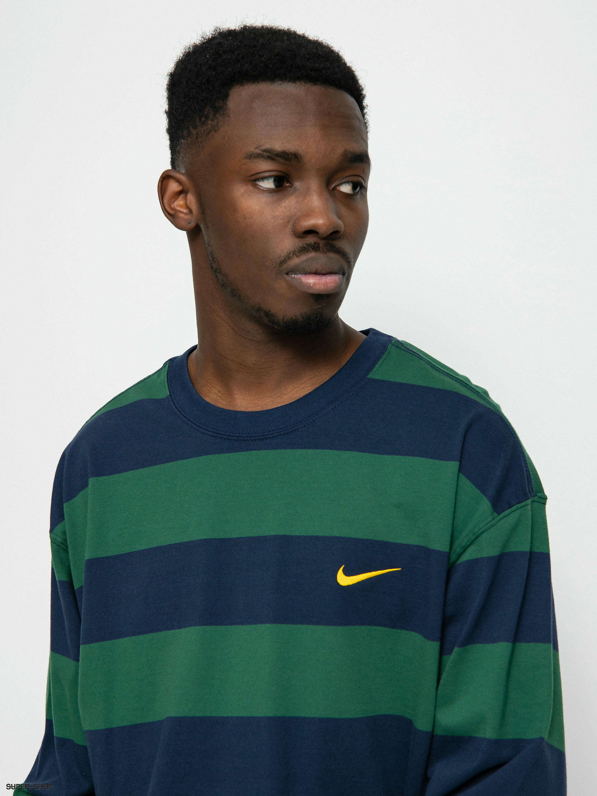 Stripe nike clearance