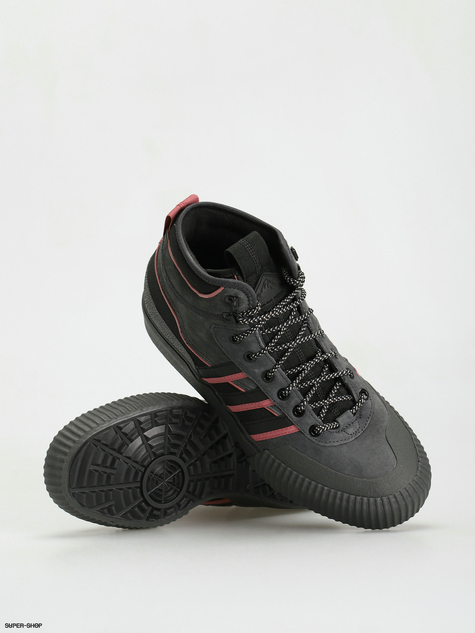 adidas Originals Akando Atr Shoes (cblack/wonred/carbon)