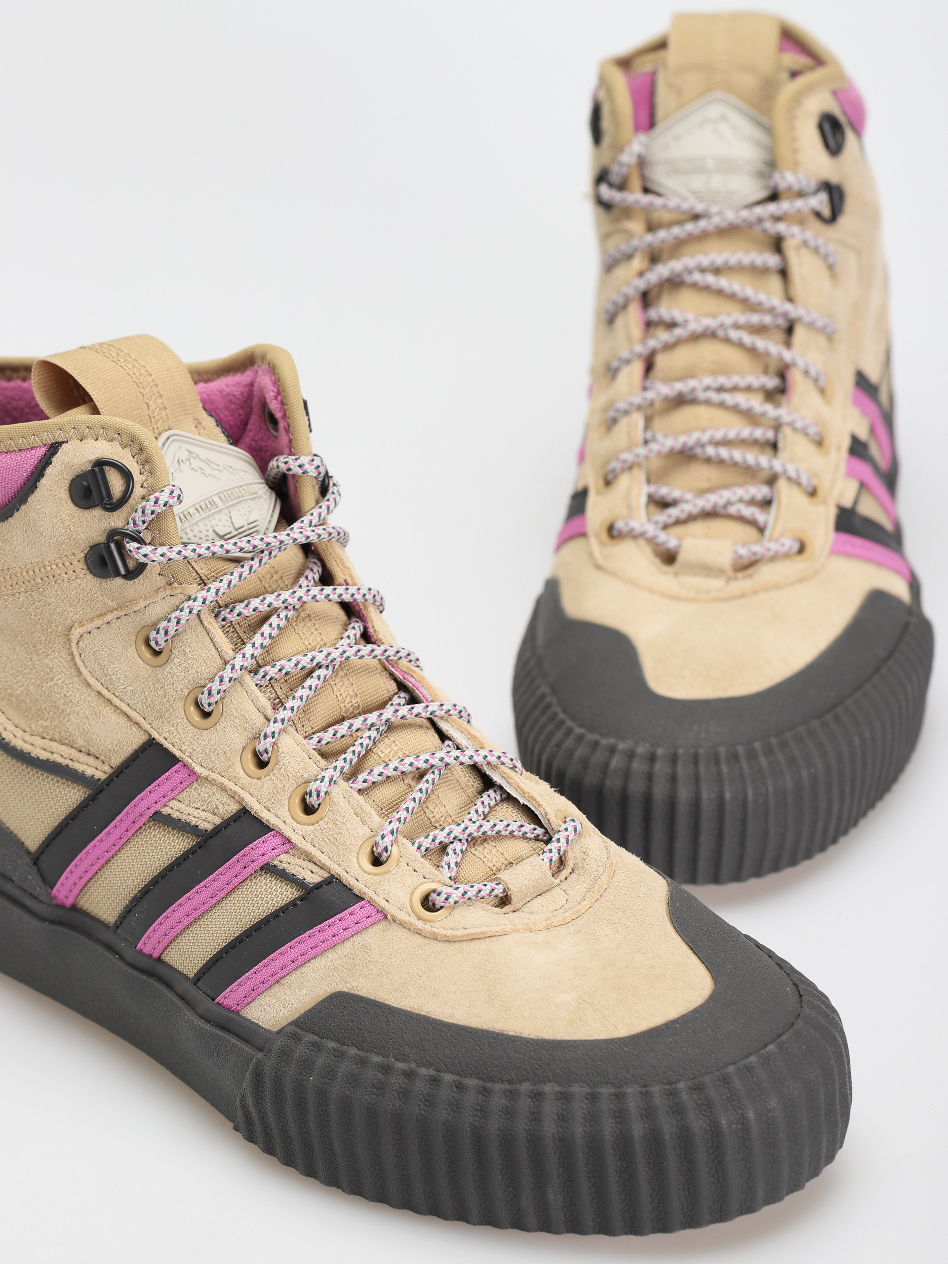 adidas Originals Akando Atr Shoes (beiton/sepuli/carbon)