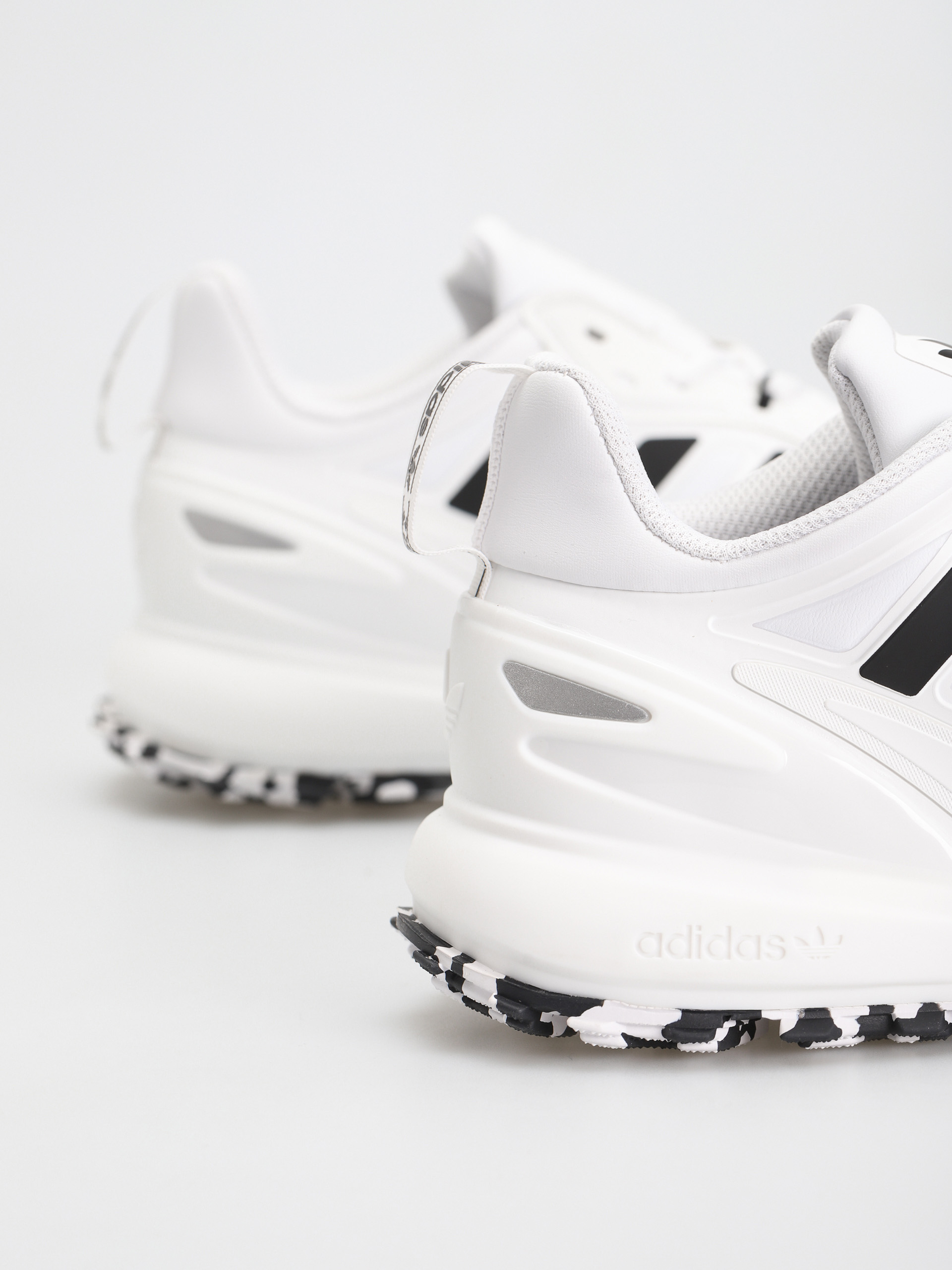 adidas Originals Zx 2K Boost 2.0 Trail Shoes (ftwwht/cblack/grefiv)
