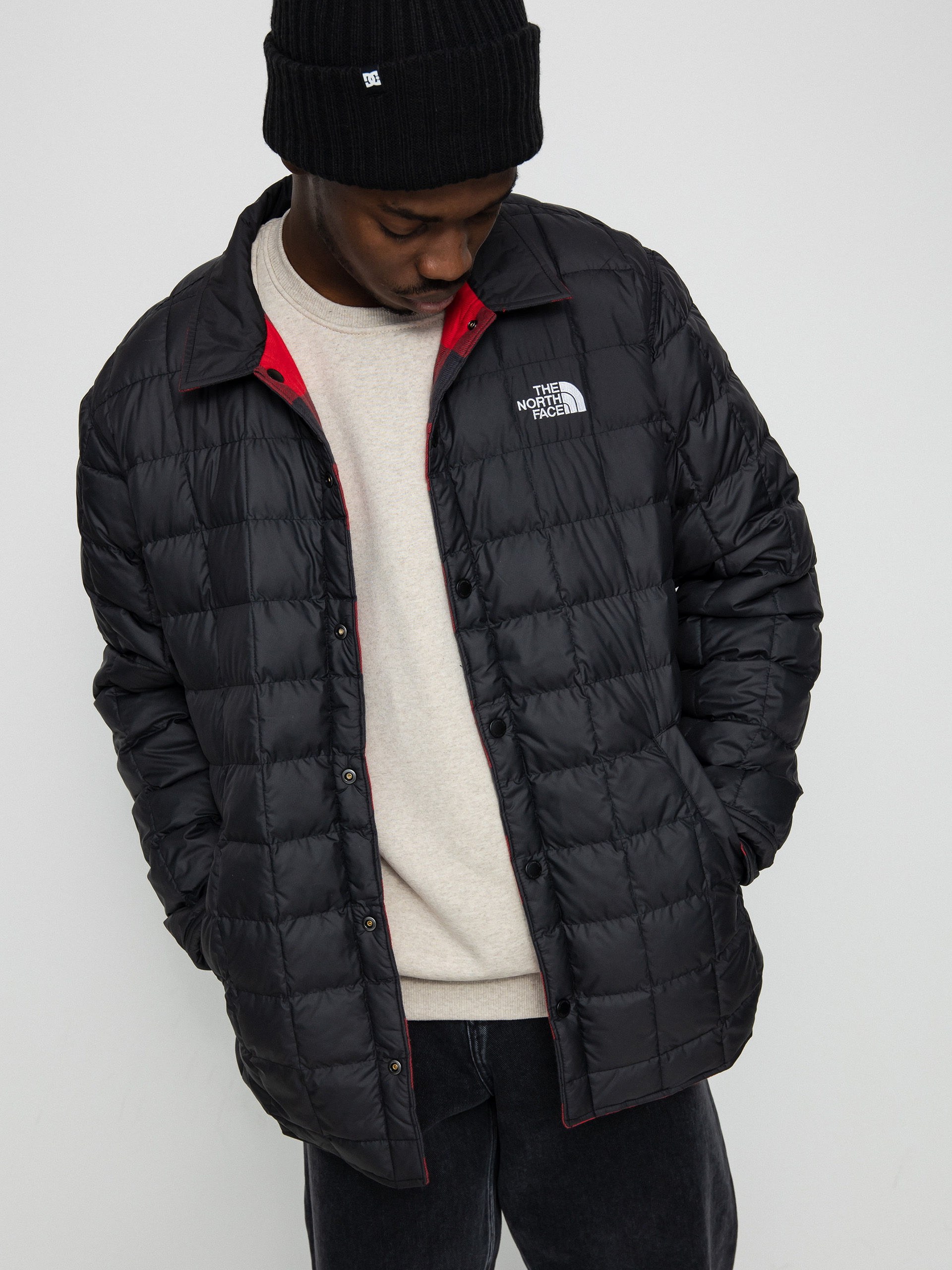 The North Face Reversible ThermoBall Jacke (tnf black/tnf red)