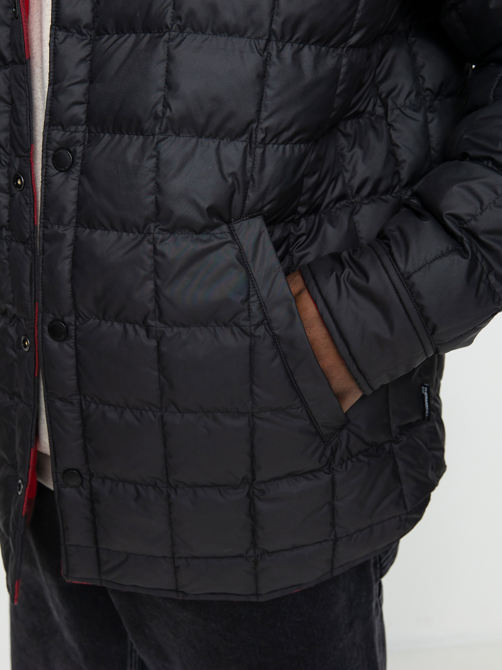 The North Face Reversible ThermoBall Jacke (tnf black/tnf red)
