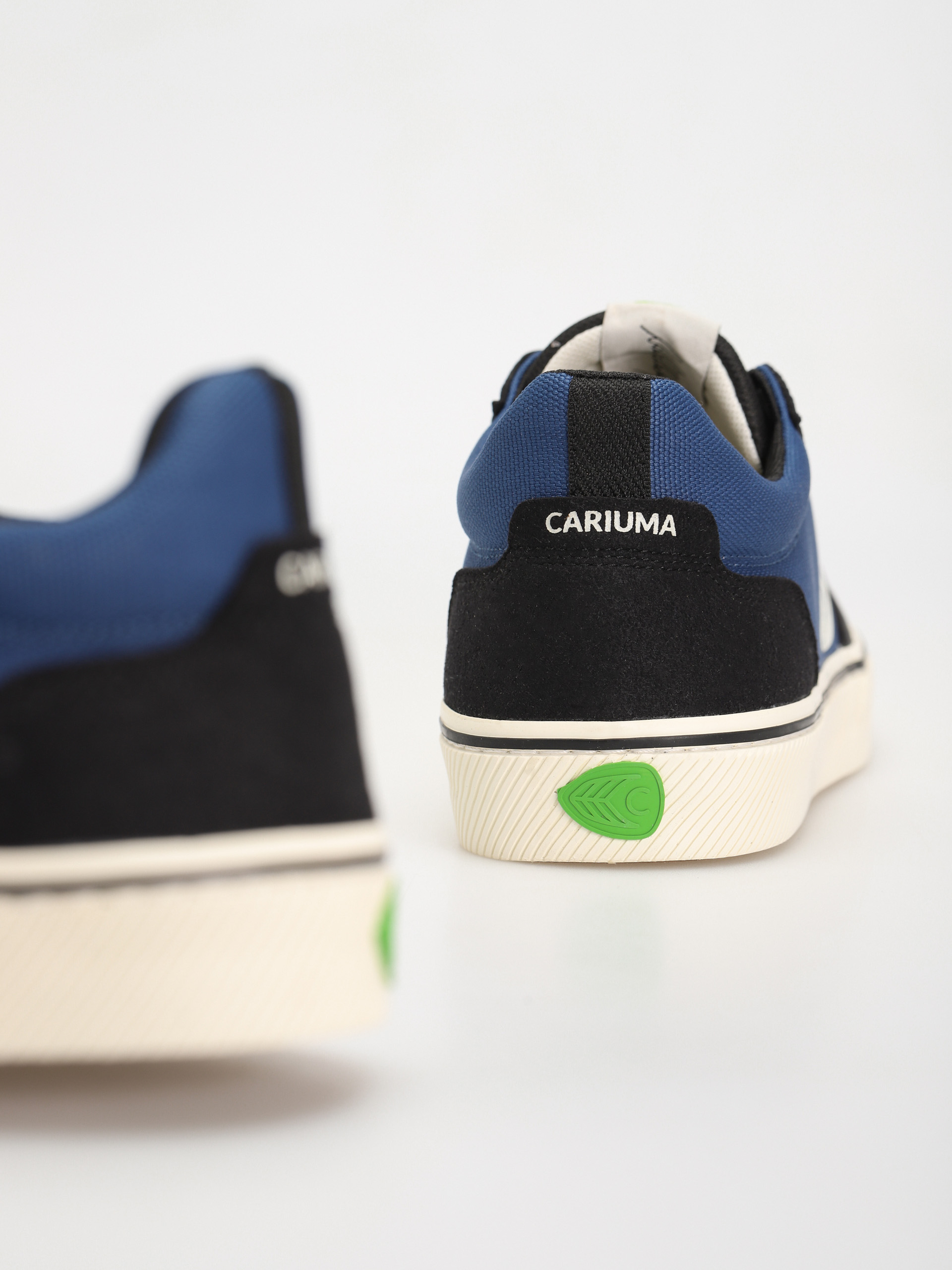 Cariuma Vallely Shoes (mystery blue)