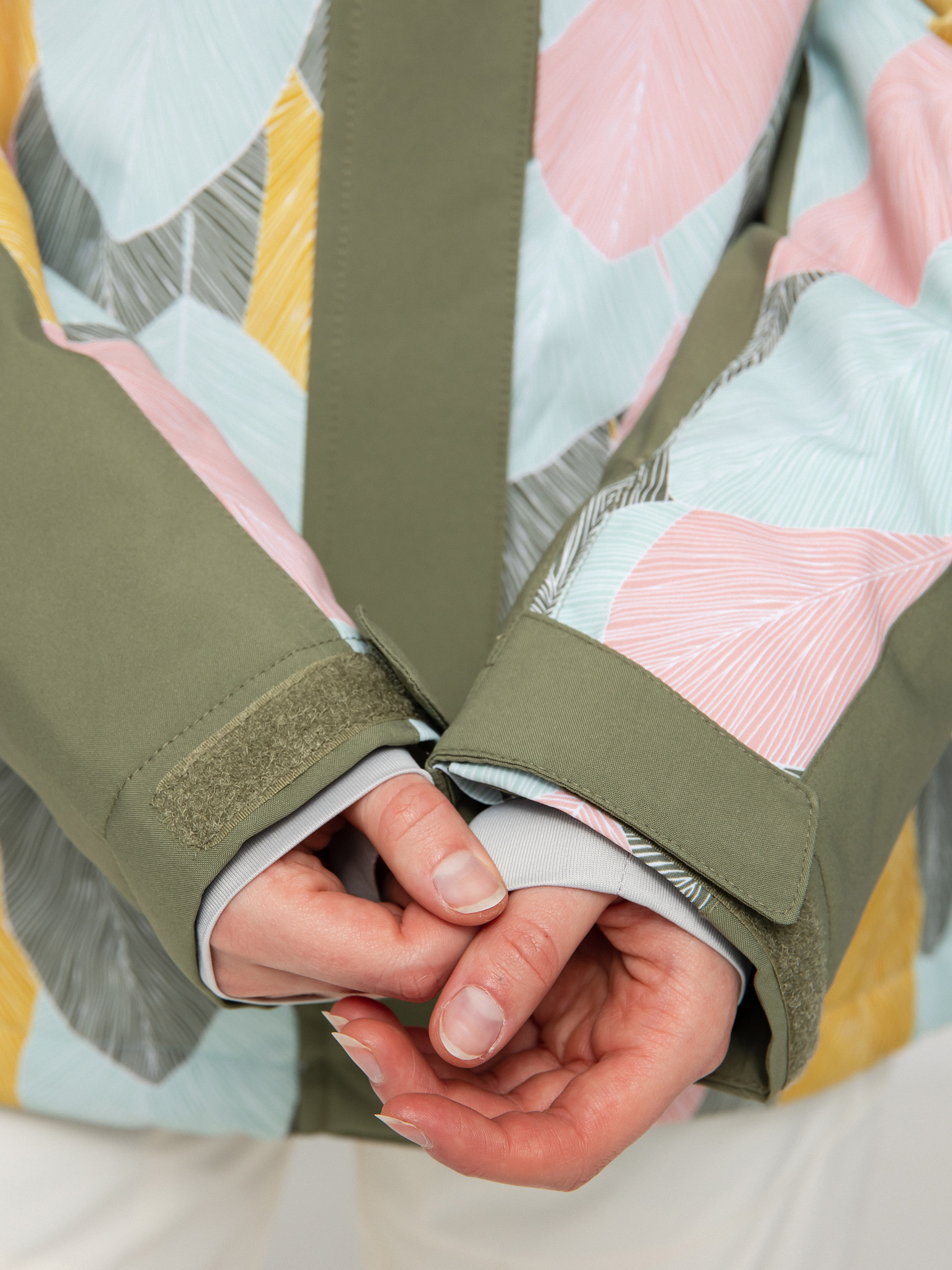 Damen Roxy Galaxy Print Block Snowboardjacke (deep lichen green la palmeraie)