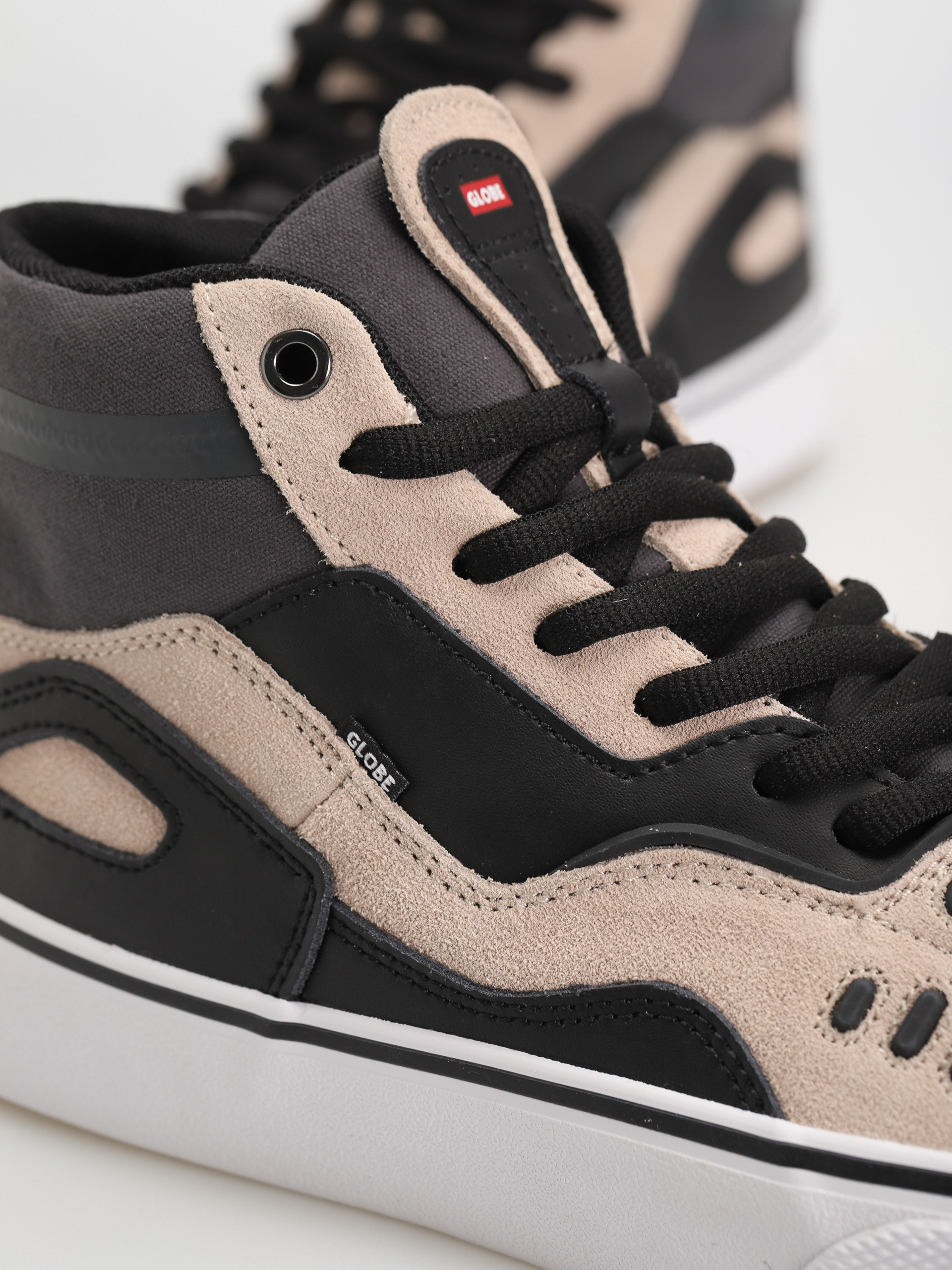 Globe Dimension Shoes (khaki/black)