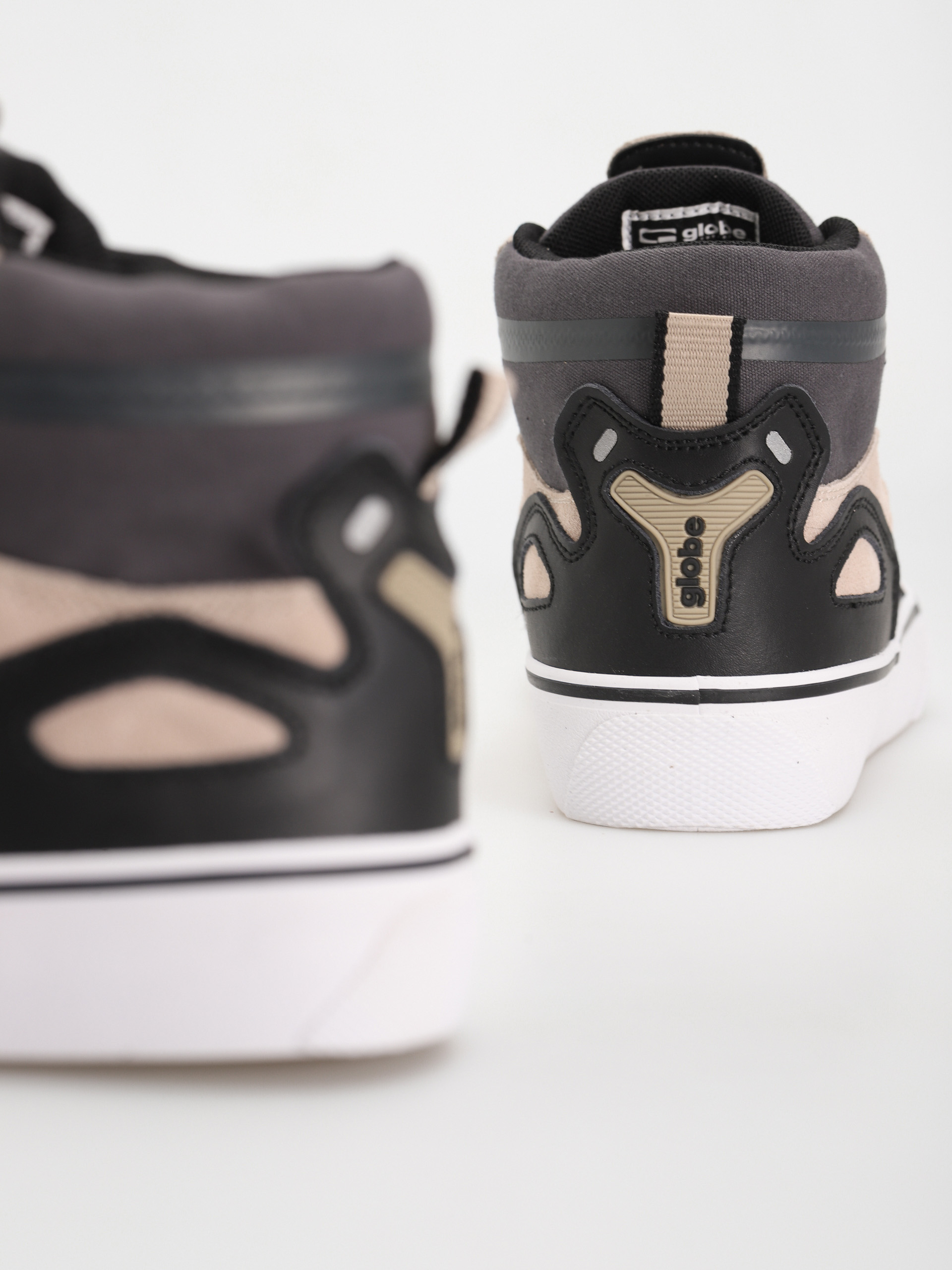 Globe Dimension Schuhe (khaki/black)