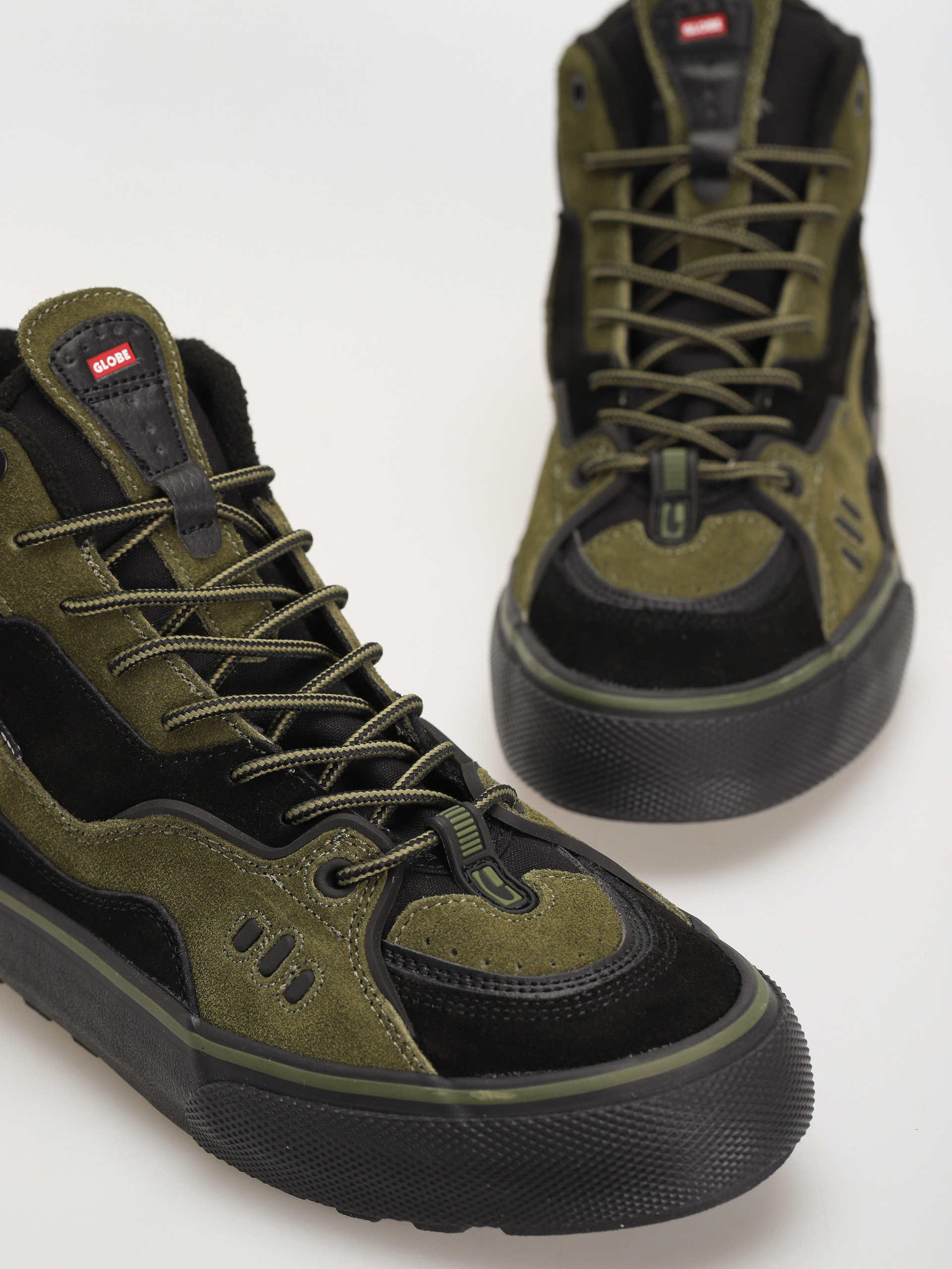 Globe Dimension Shoes (black/moss/summit)