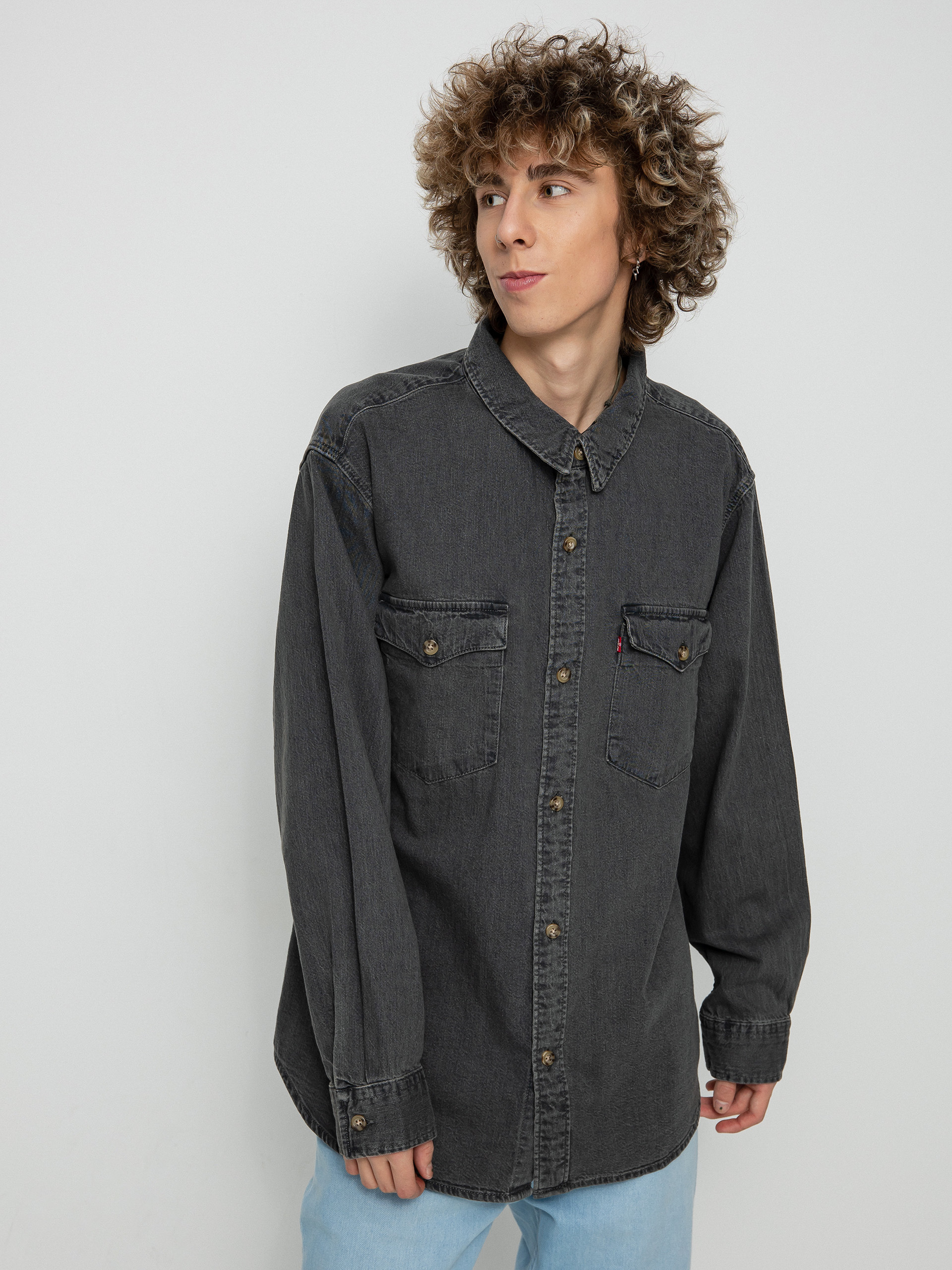 Levi's® Relaxed Fit Western Shirt (black worn)