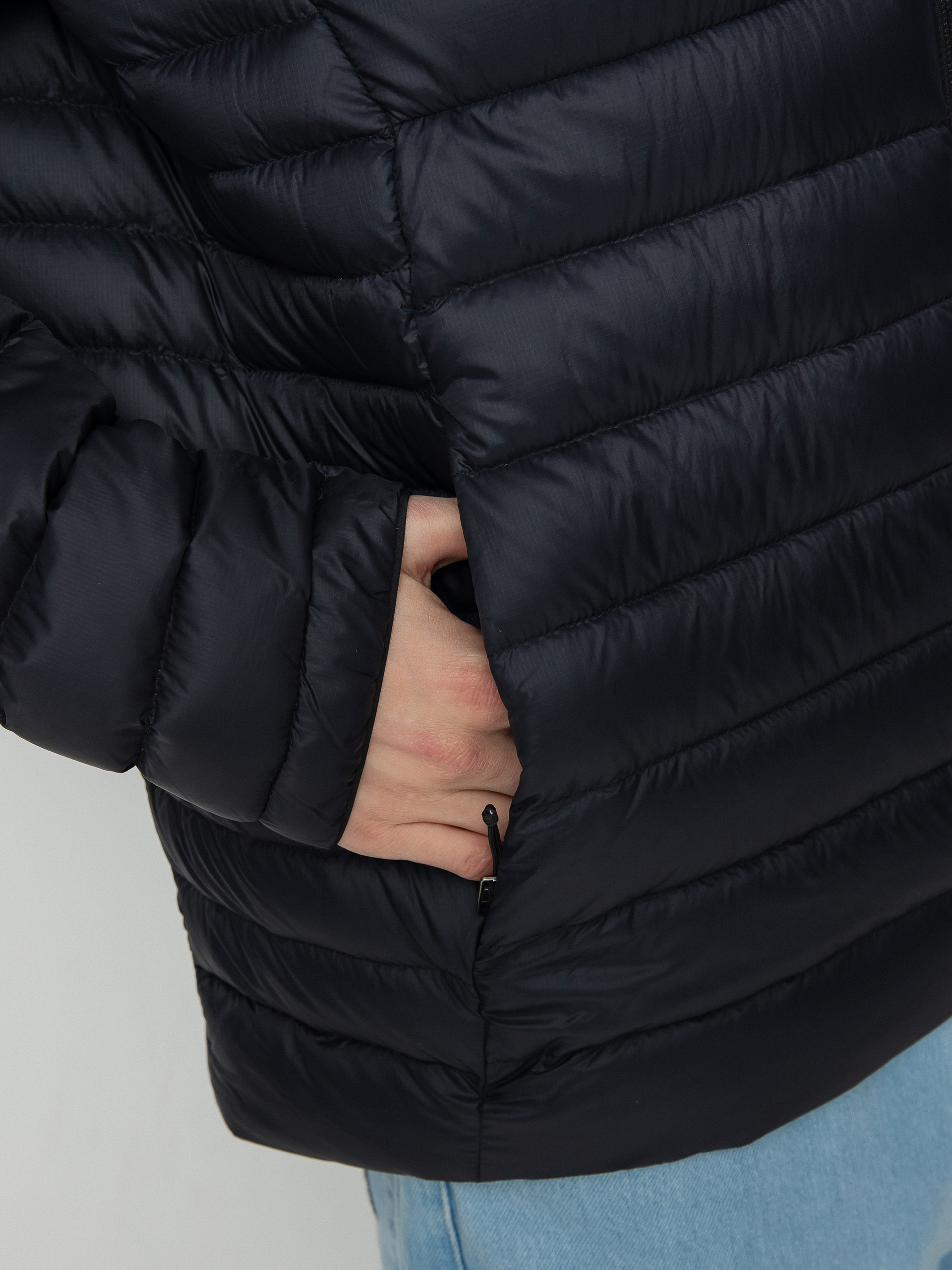 Patagonia Down Sweater Hoody Jacket (black)