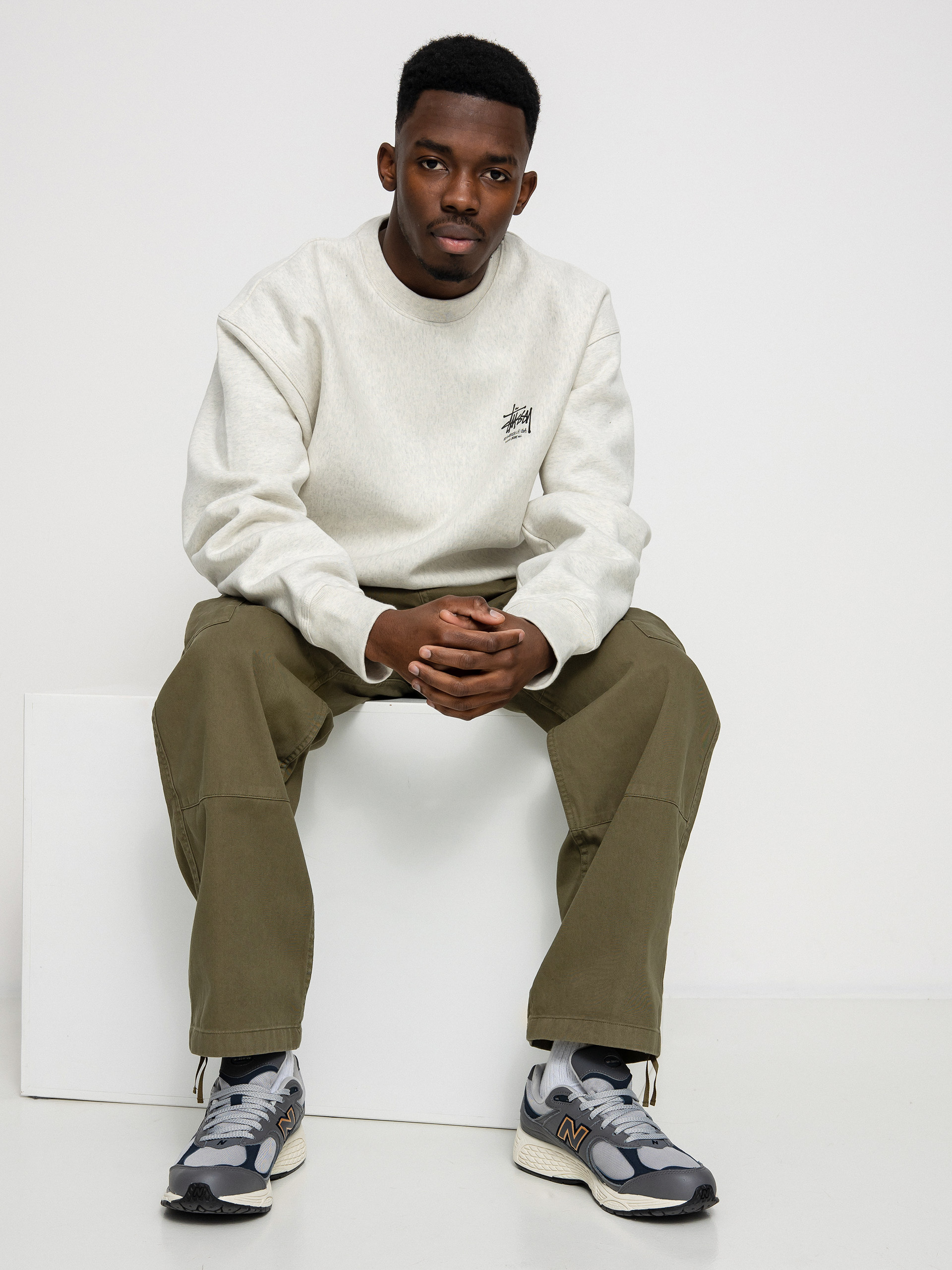 Stussy Dragon Crew Sweatshirt (ash heather)