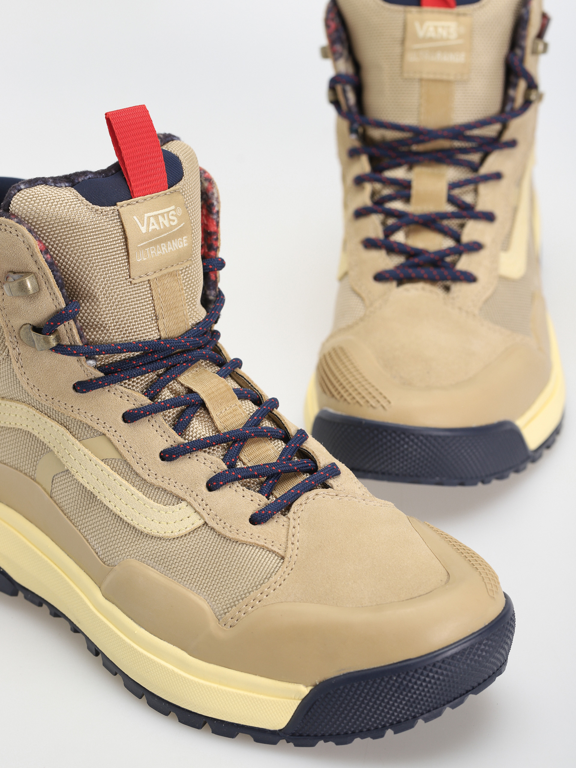 Vans Ultrarange Exo Hi MTE 2 Schuhe (taos taupe)