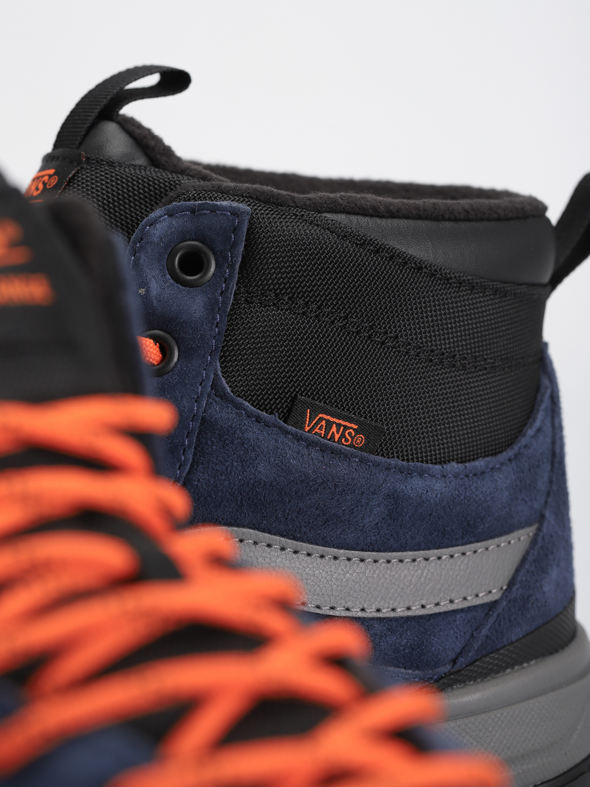 Vans Ultrarange Exo Hi MTE 1 Schuhe (dress blues/black)