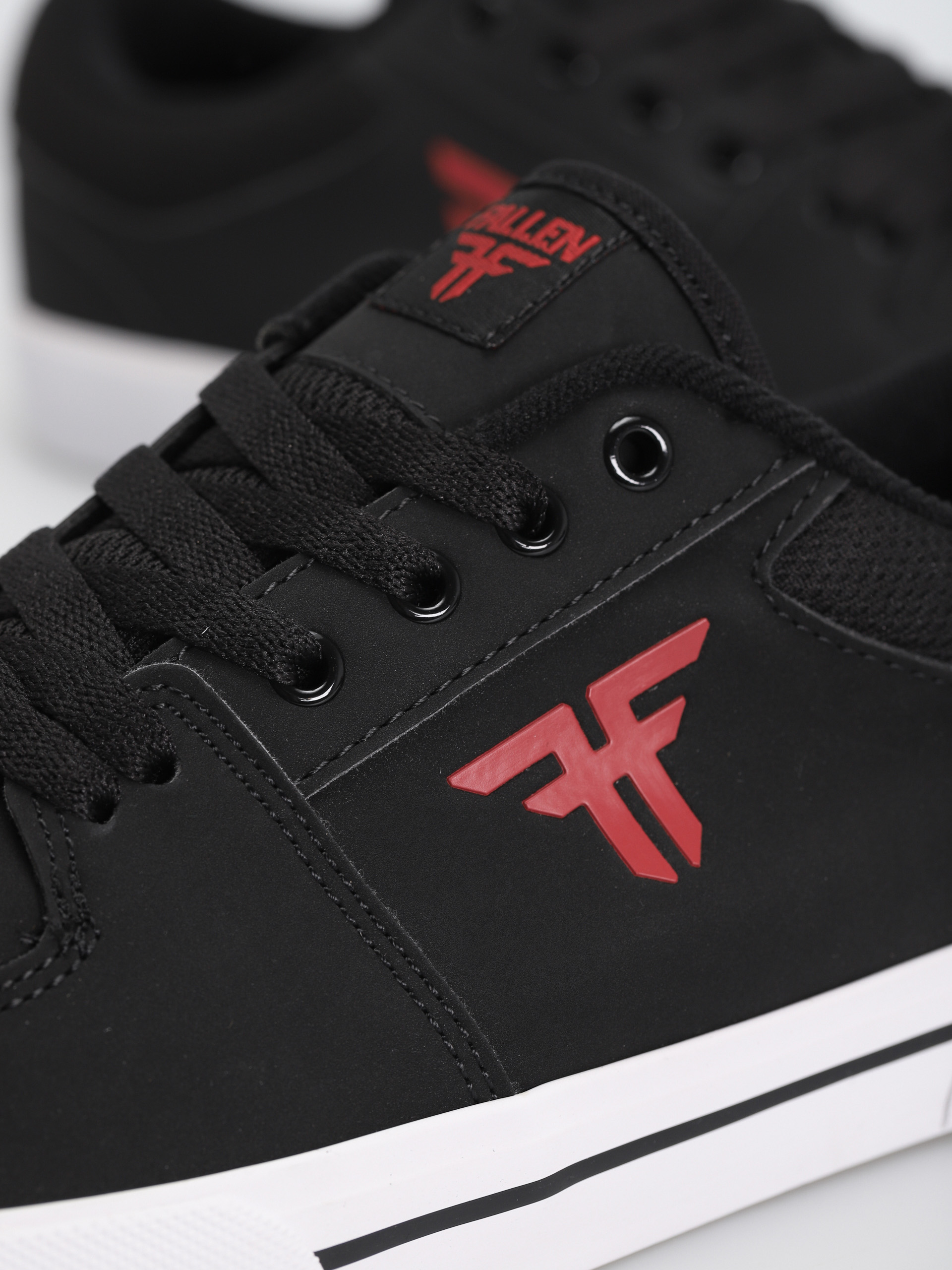 Fallen Patriot Vulc Shoes (vegan black/red)