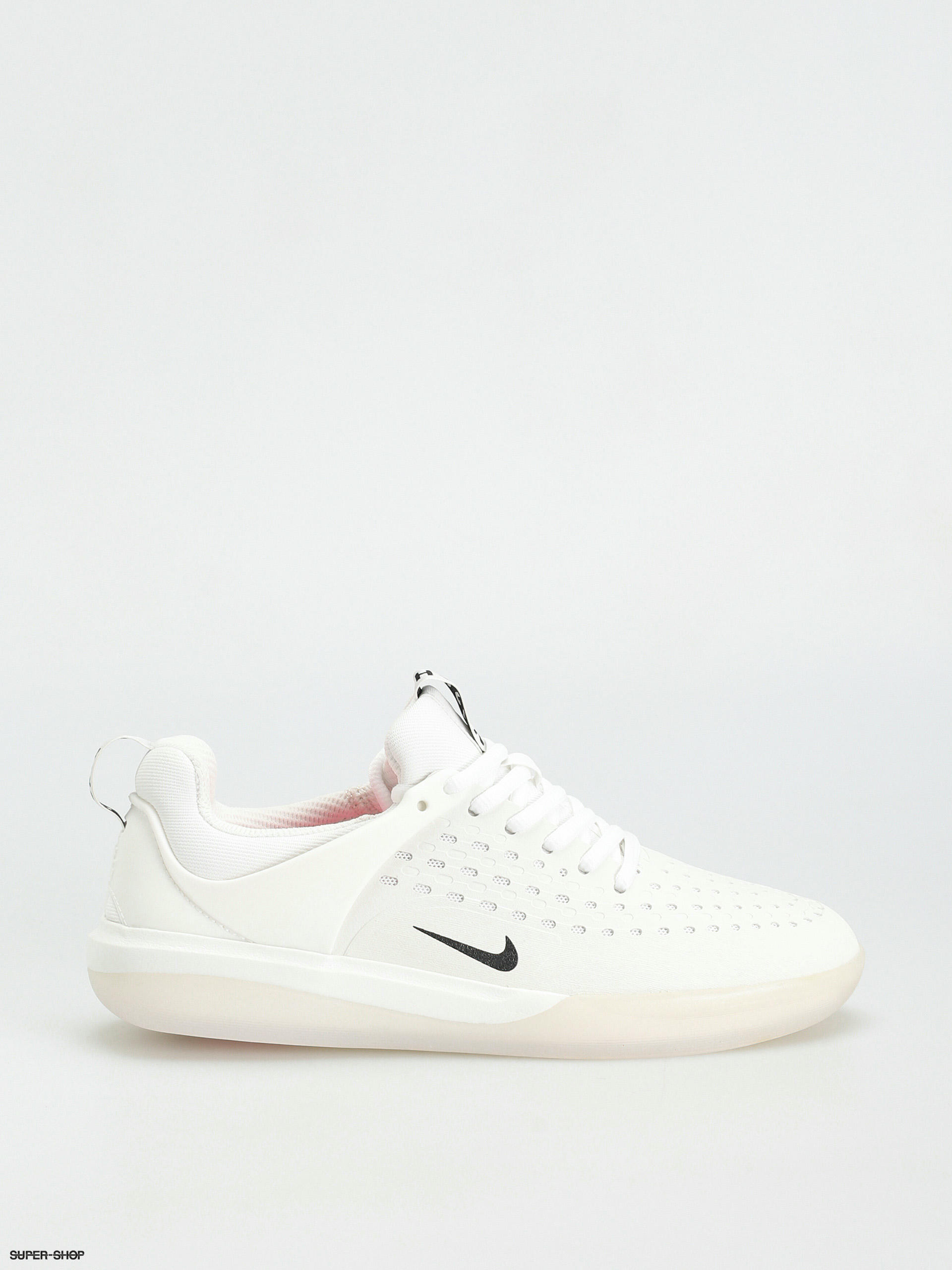 Nike nyjah hot sale summit white