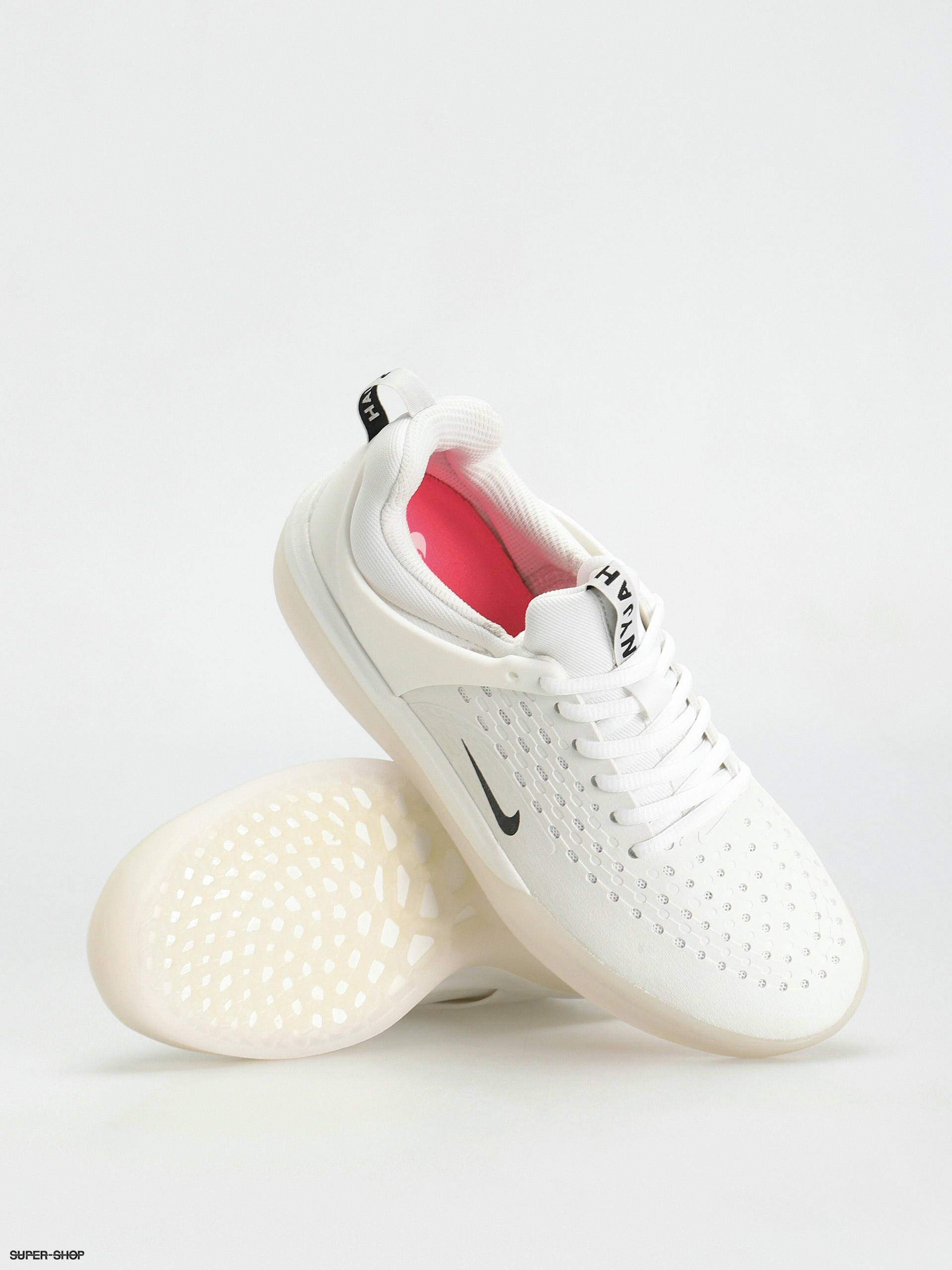 Nike SB Zoom Nyjah 3 Shoes (white/black summit white hyper pink)