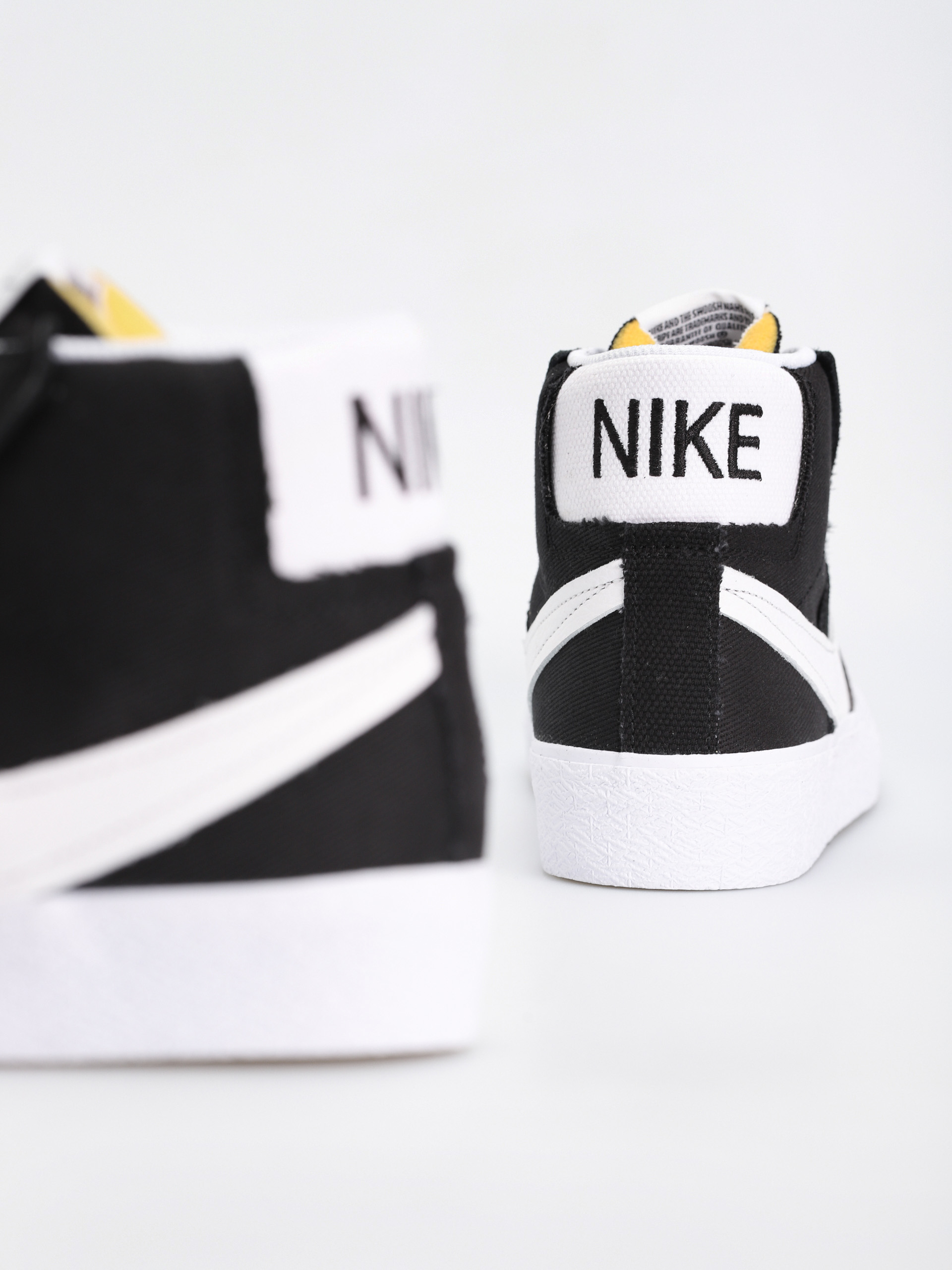 Nike SB Zoom Blazer Mid Prm Plus Schuhe (black/white)