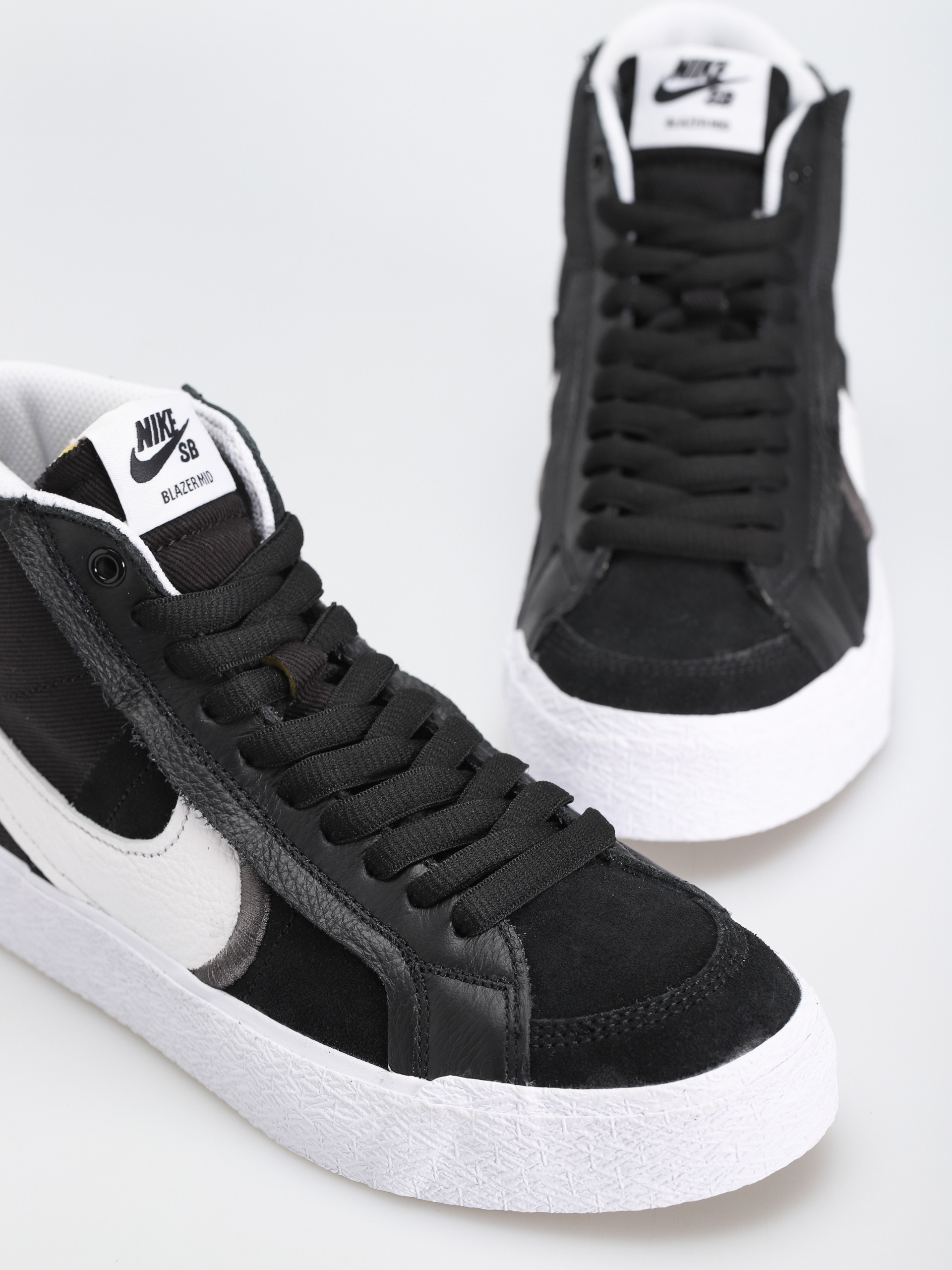 Nike SB Zoom Blazer Mid Prm Plus Shoes (black/white)