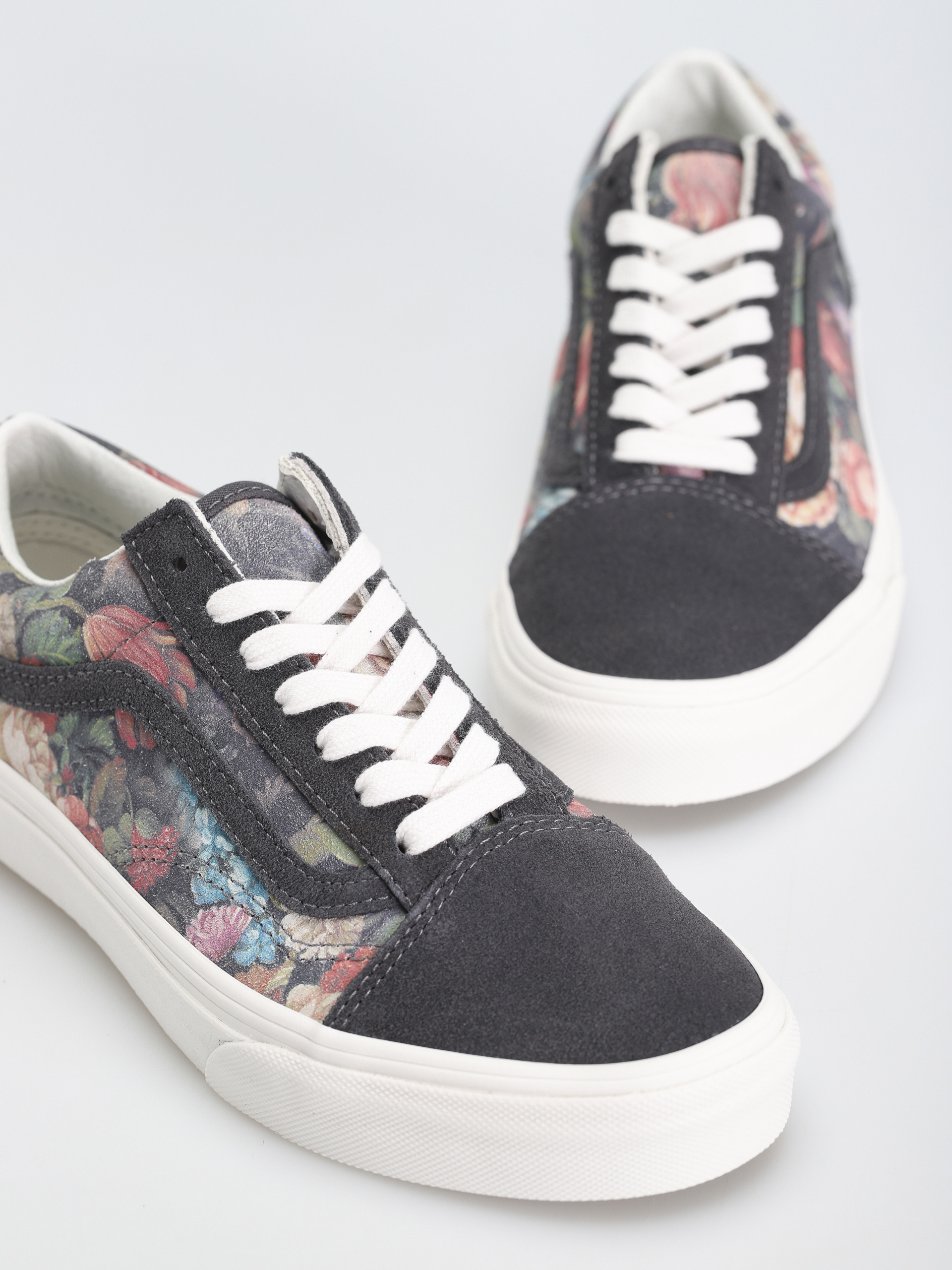 Vans Old Skool Shoes (moody floral grey/white)