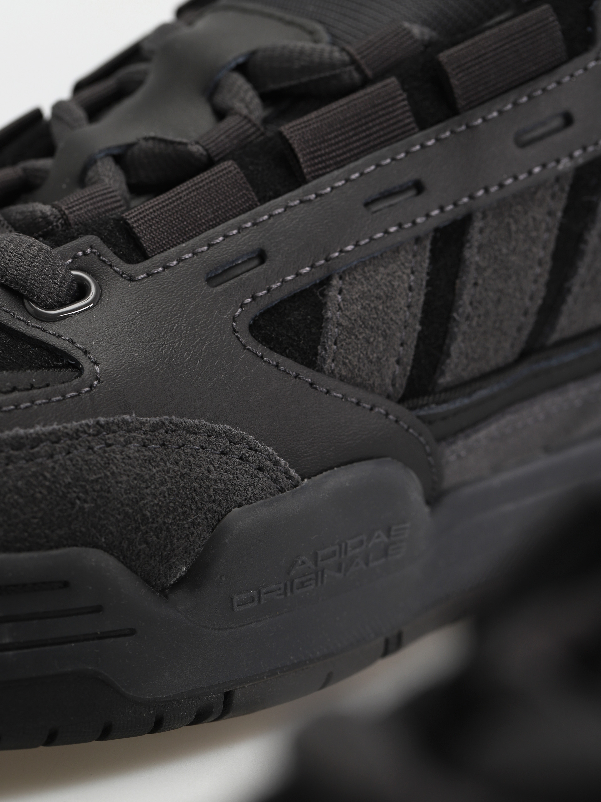 adidas Originals Adi2000 Shoes (cblack/utiblk/utiblk)