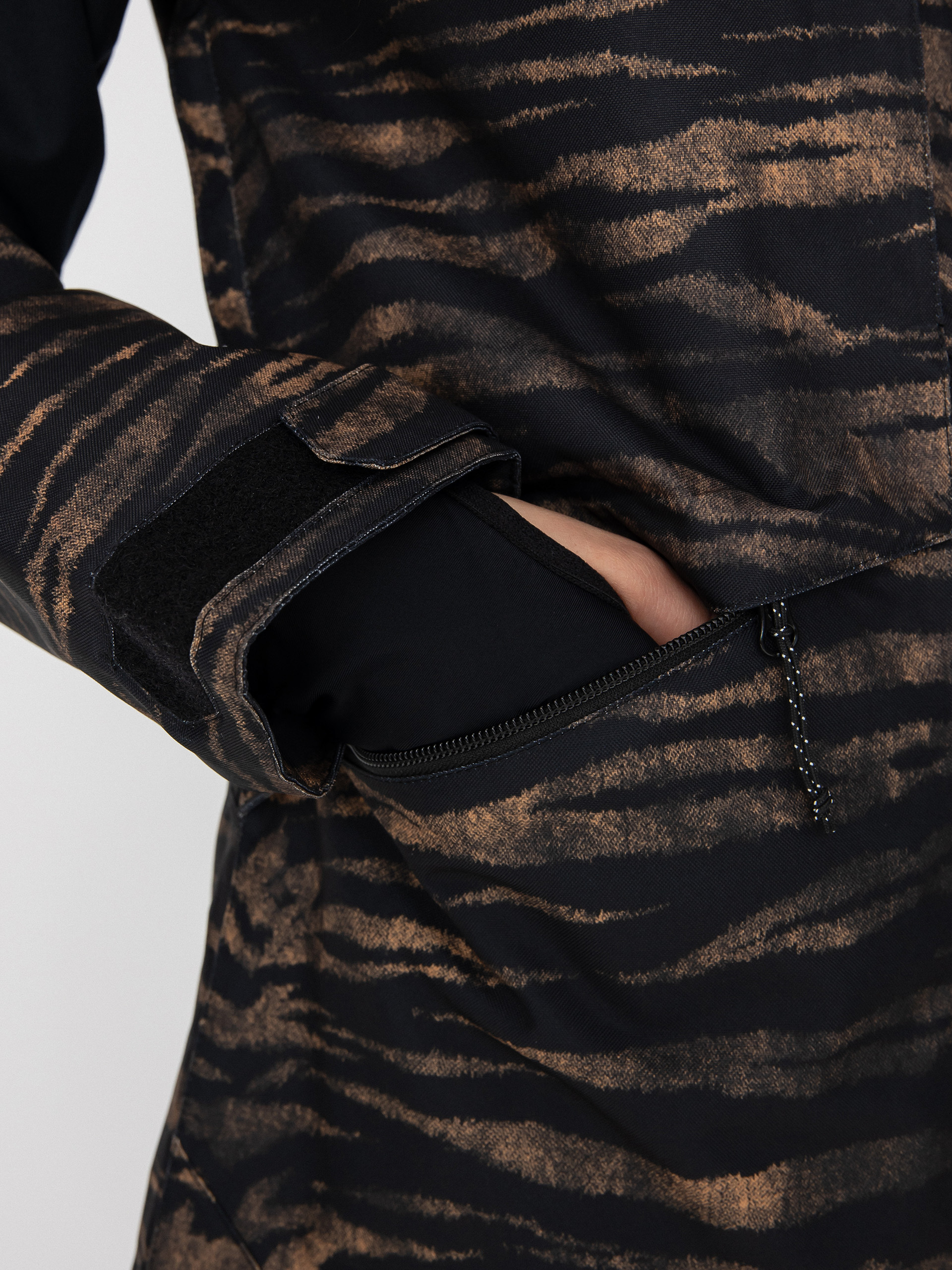 Damen Volcom Shelter 3D Stretch Snowboardjacke (tiger print)