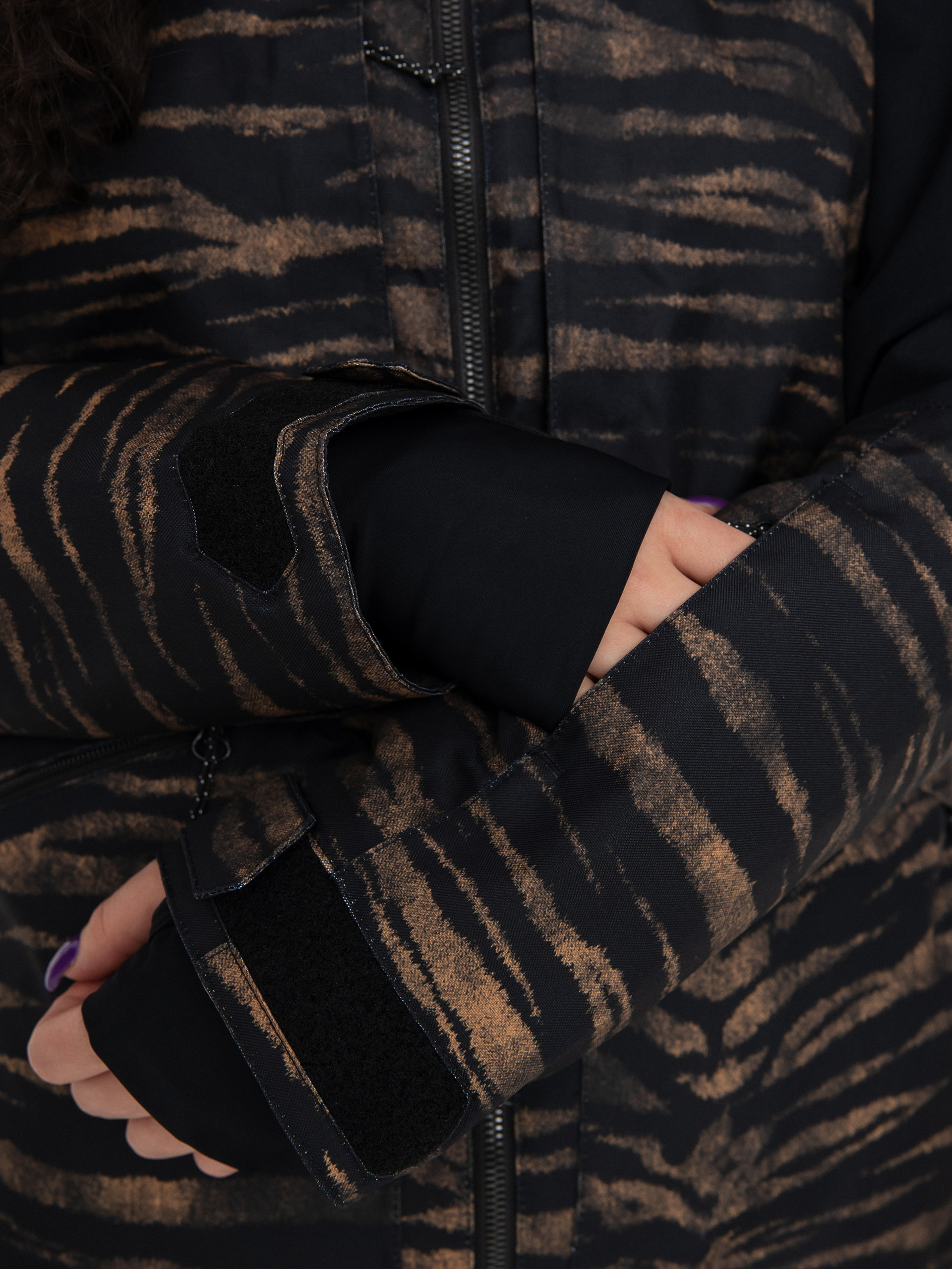 Damen Volcom Shelter 3D Stretch Snowboardjacke (tiger print)