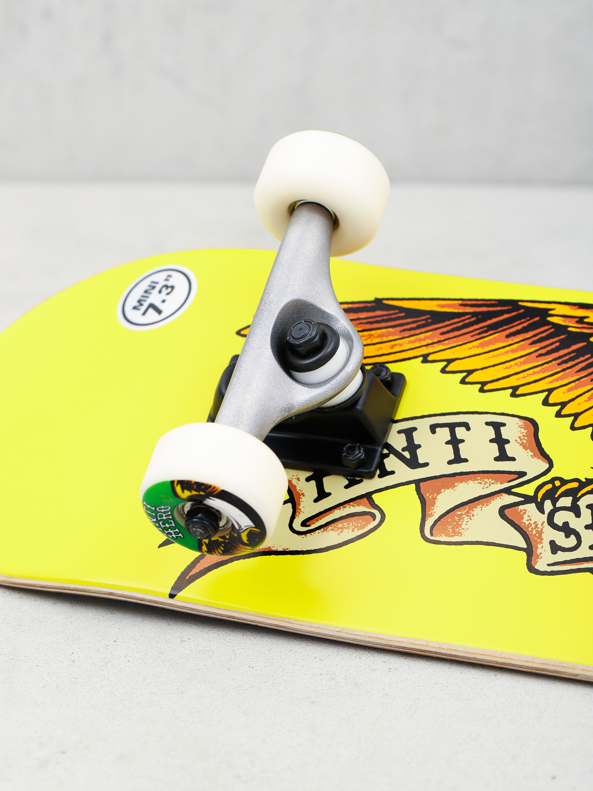 Antihero Classic Eagle II Skateboard (yellow)