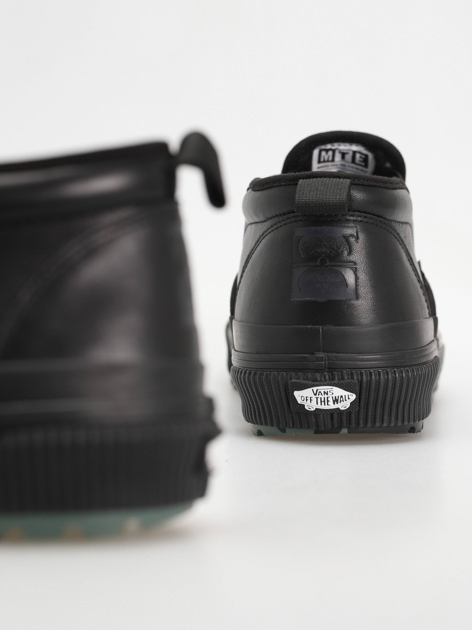 Vans X Former Mid Slip MTE 1 Shoes (former black/green)