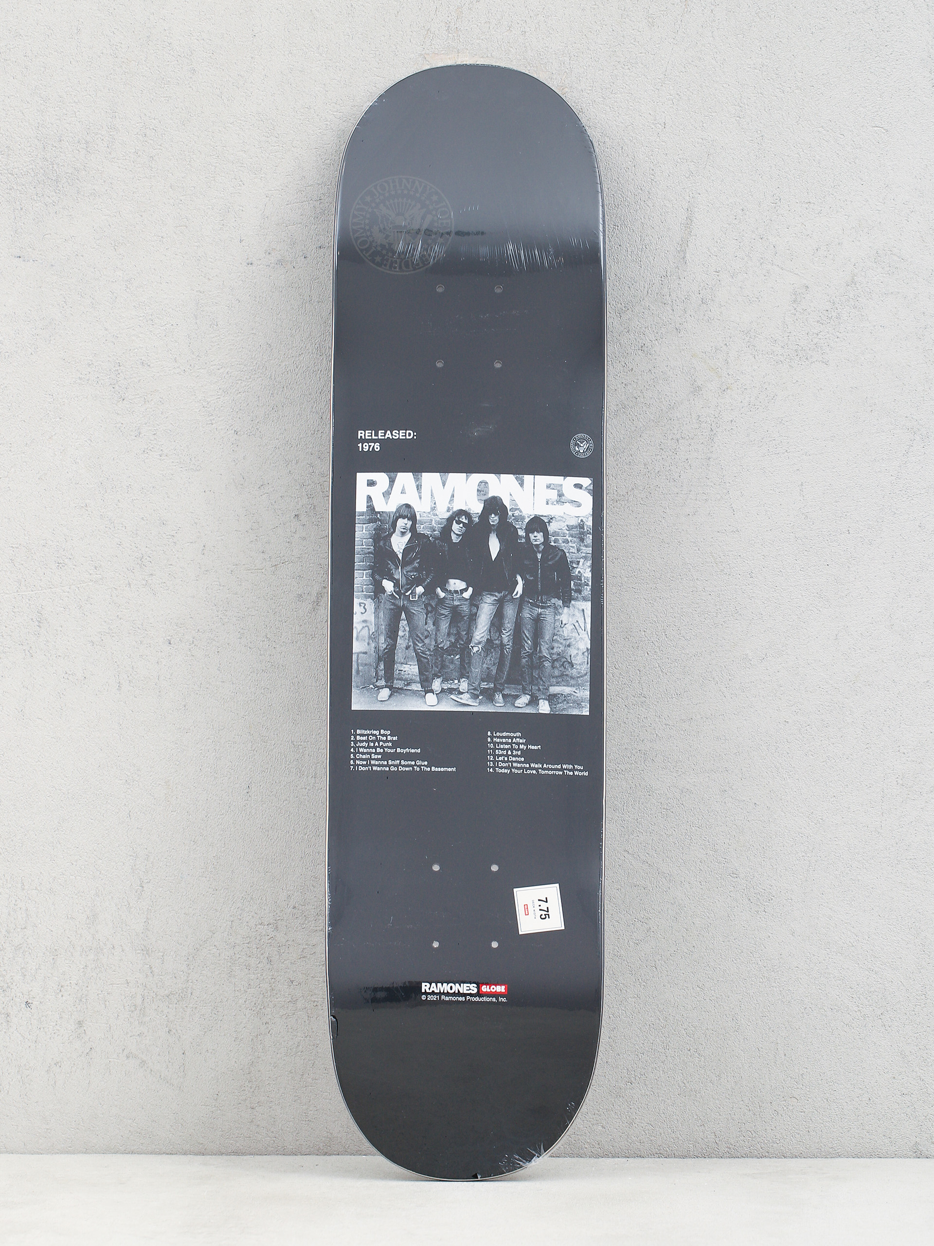 Globe G2 Ramones Deck (ramones)