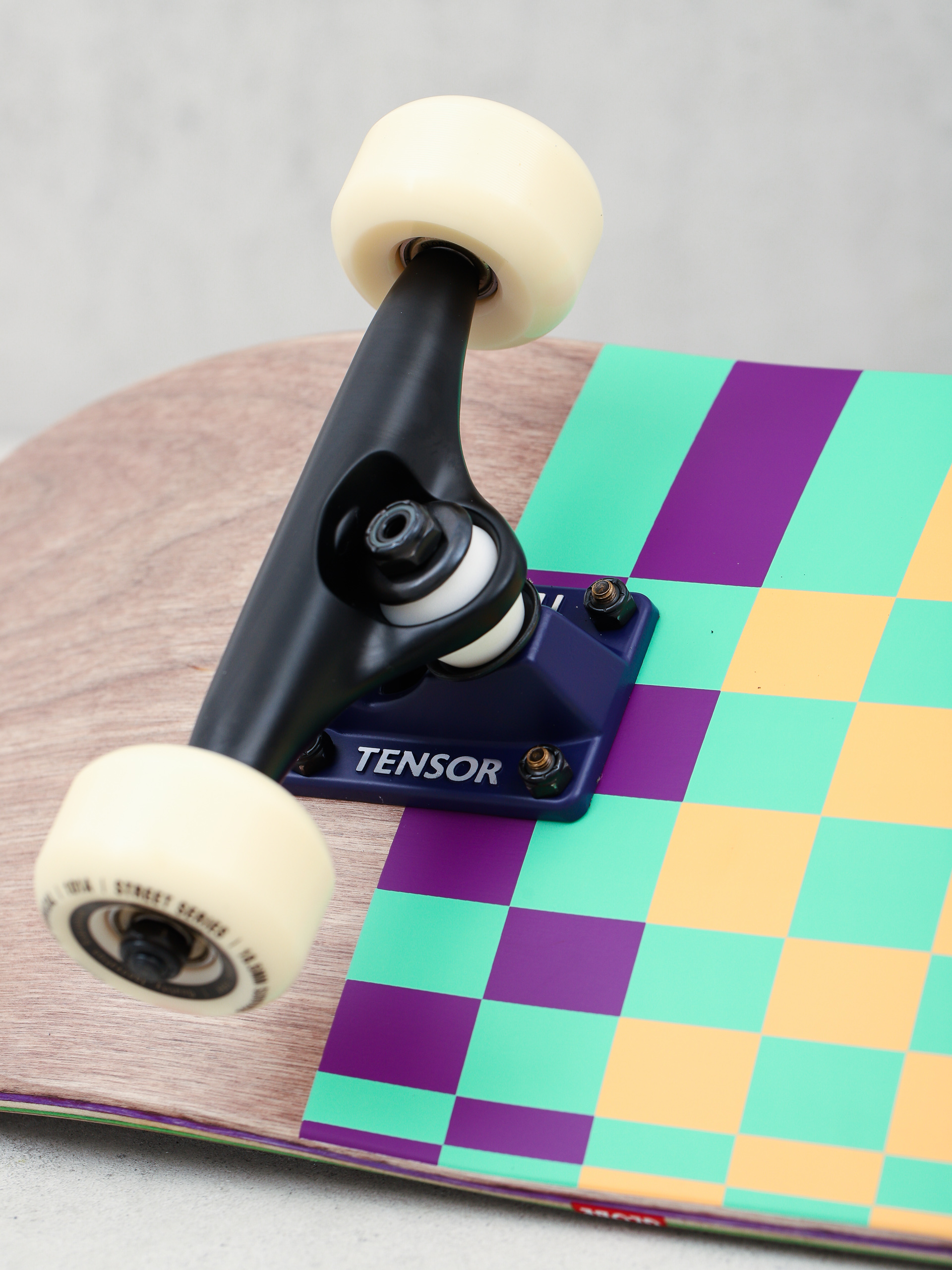 Globe G2 Check Please Skateboard (dark maple/grunge)