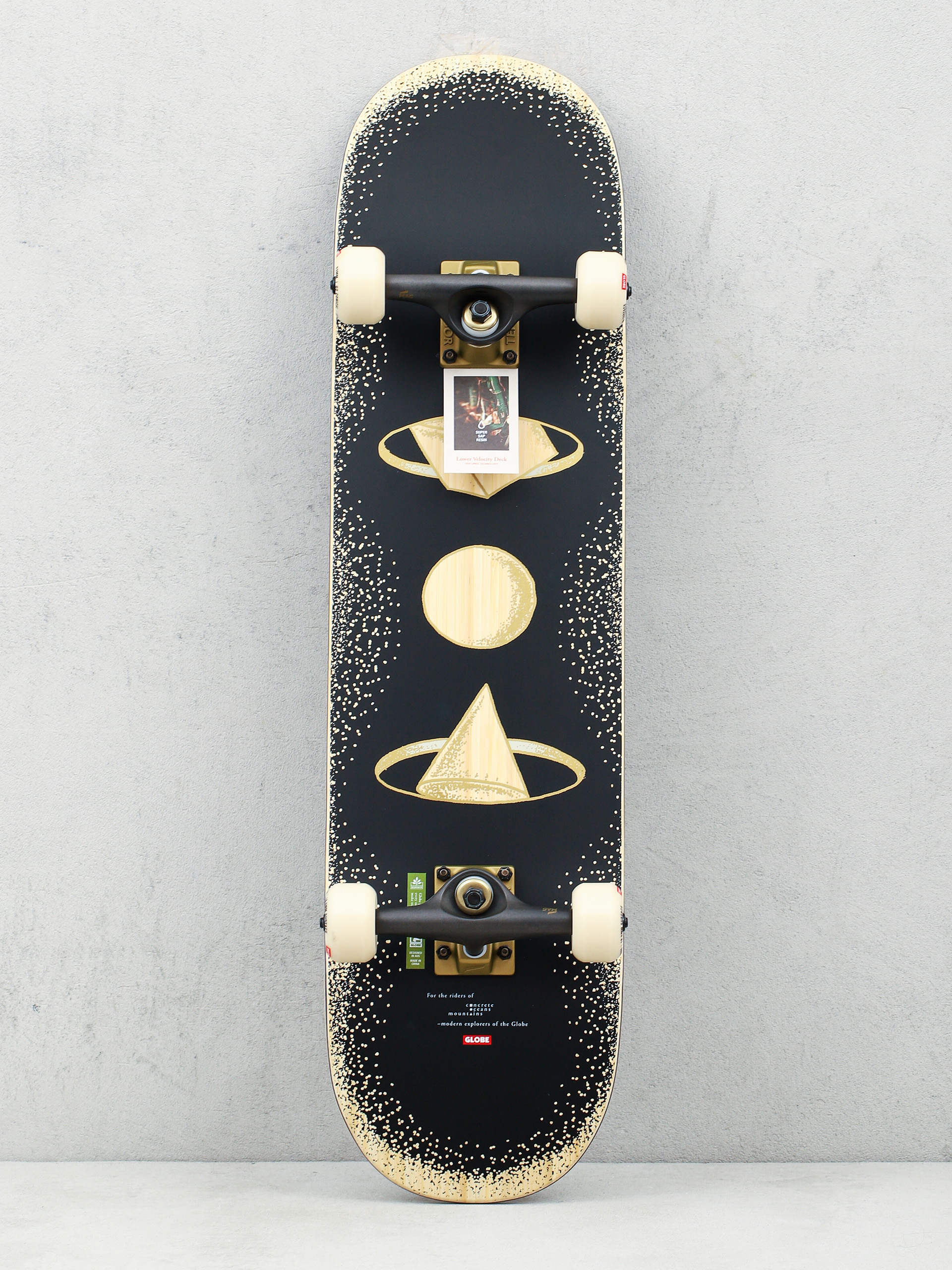 Globe G3 Black Holes Skateboard (bamboo/black)