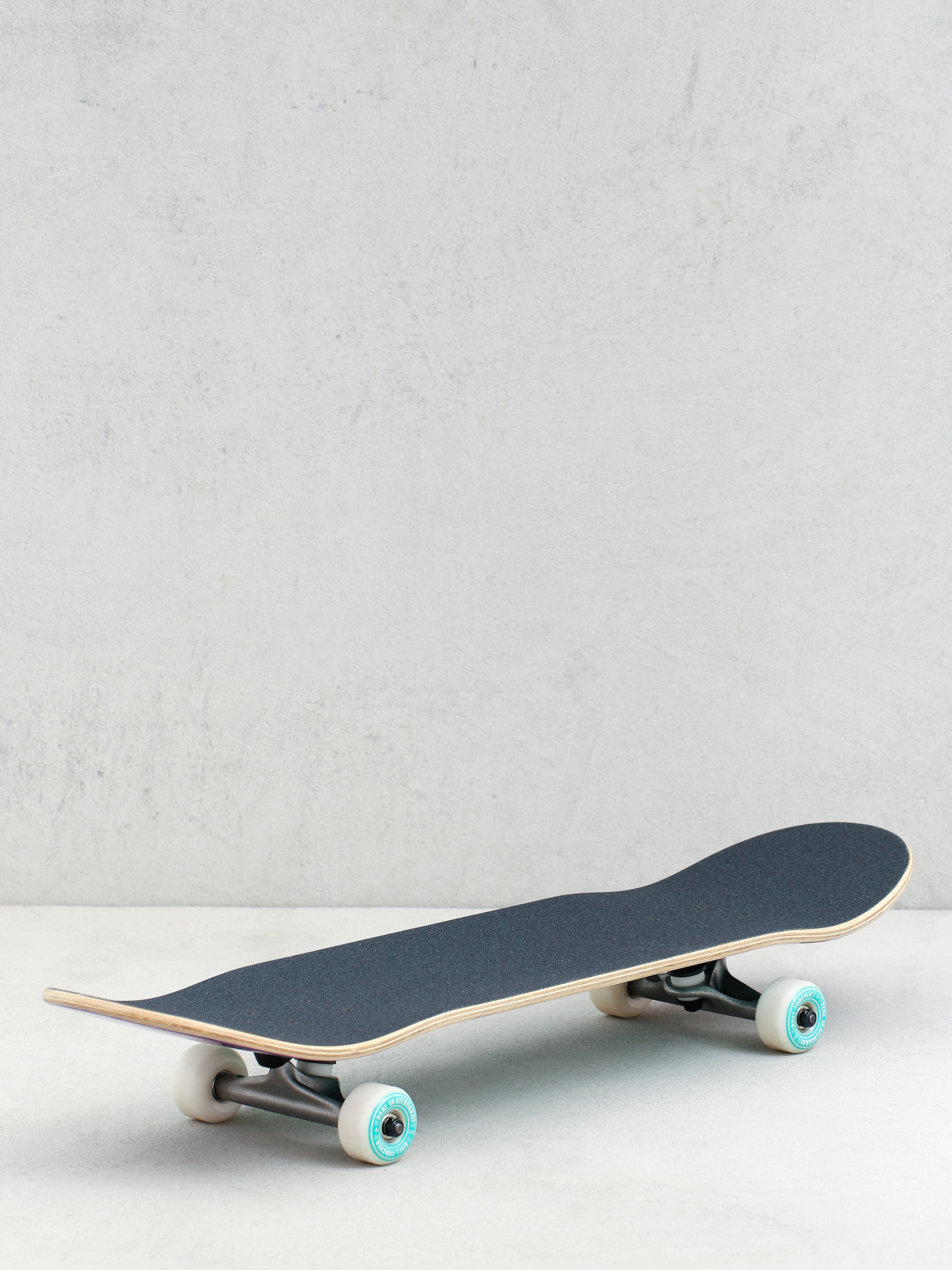 Real Classic Oval II Skateboard (purple)