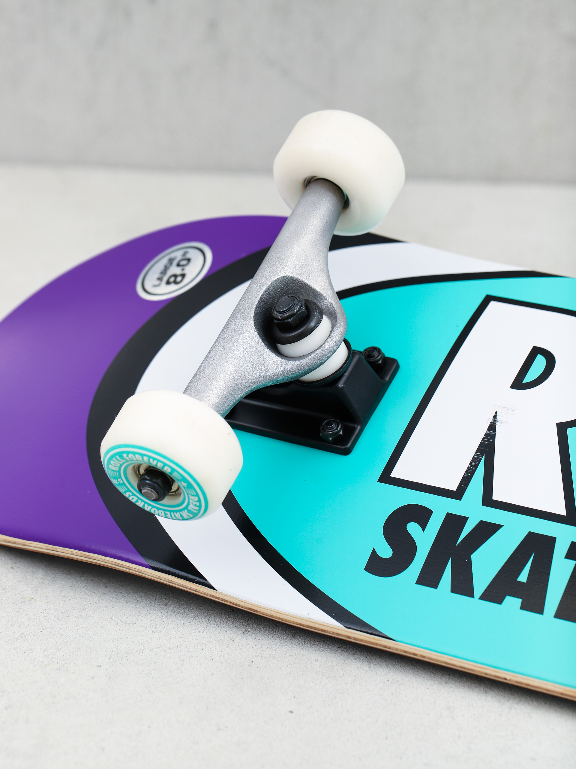 Real Classic Oval II Skateboard (purple)
