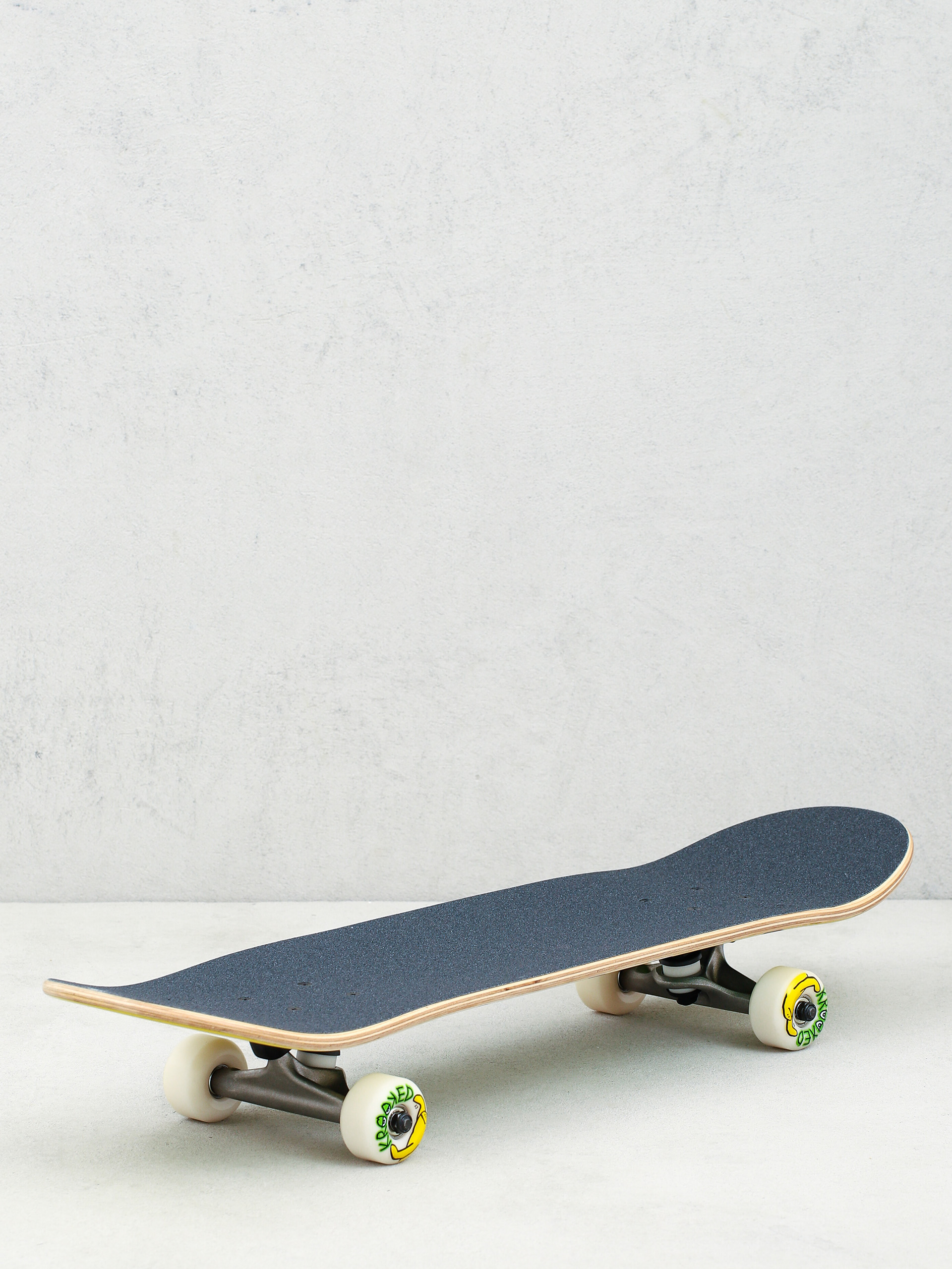 Krooked Birds Skateboard (yellow)