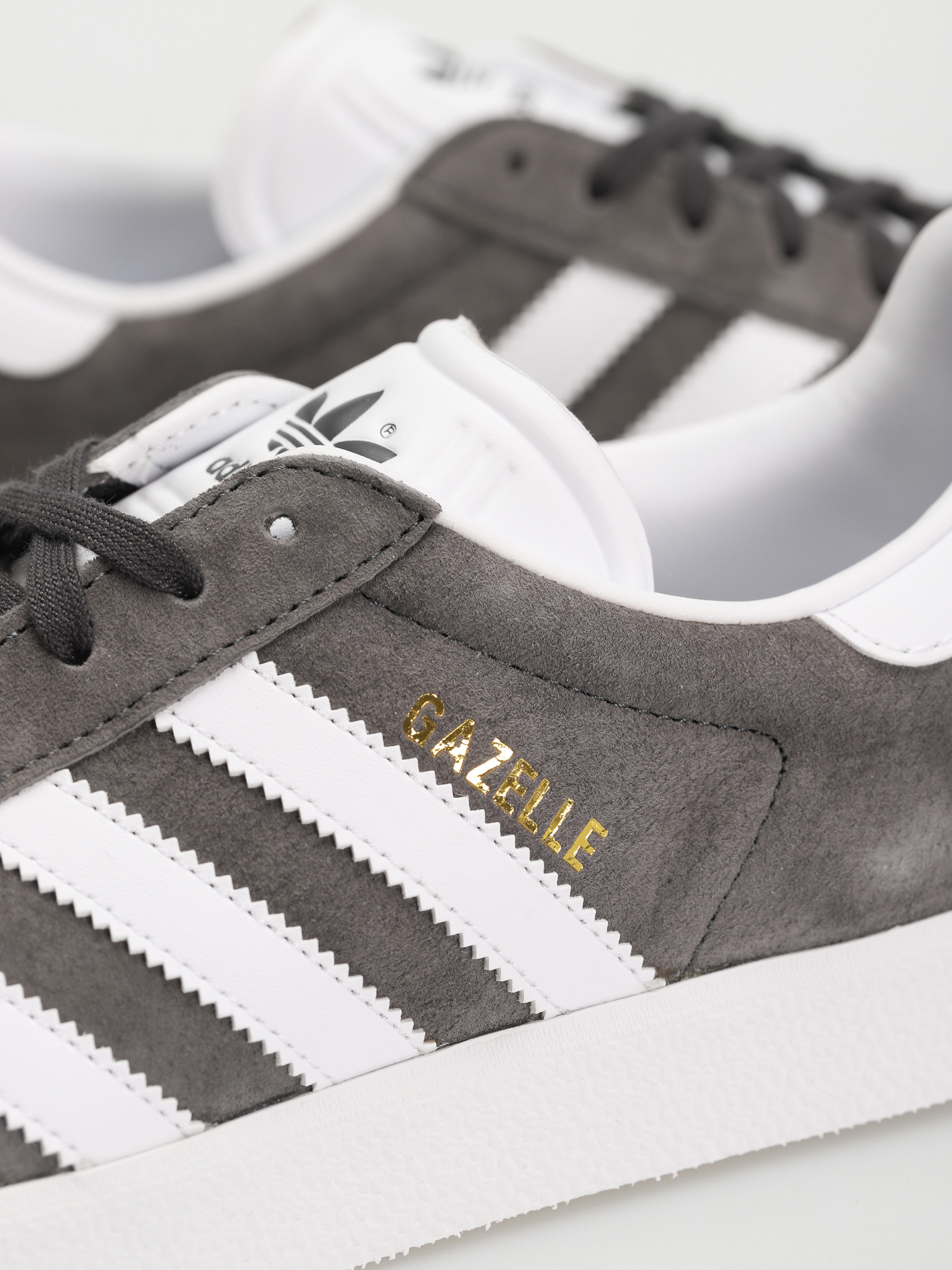 adidas Originals Gazelle Shoes (dgsogr/white/goldmt)