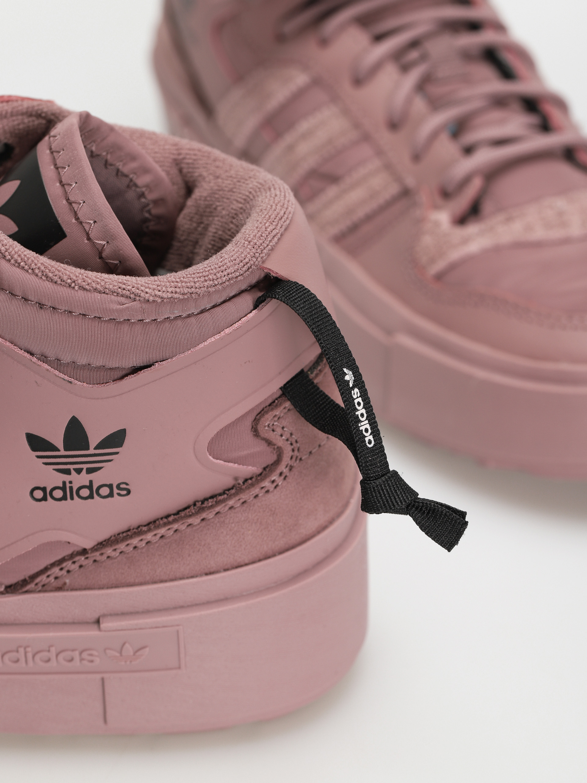 adidas Originals Forum Bonega X Shoes Wmn (wonoxi/wonoxi/cblack)