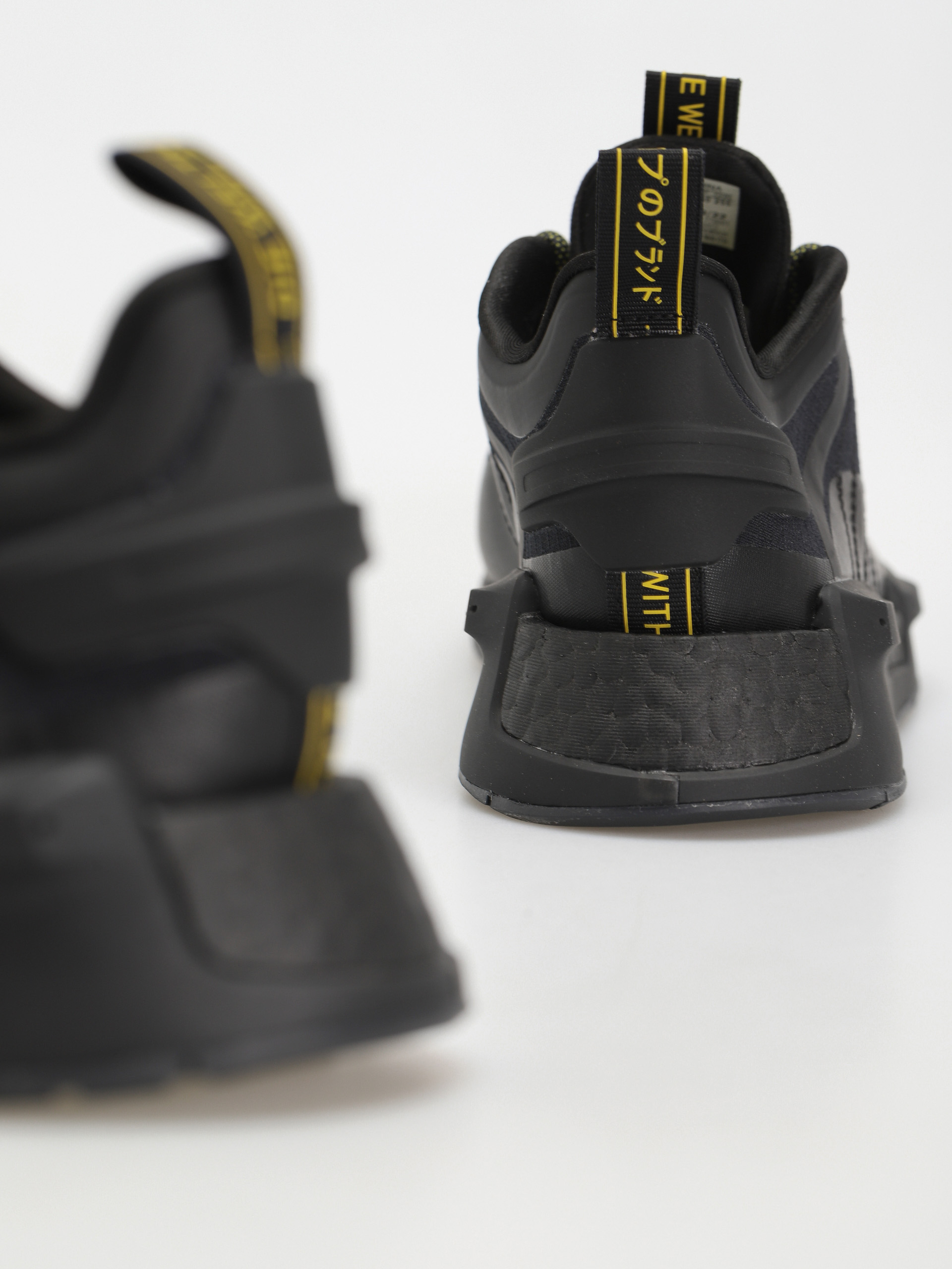 adidas Originals Nmd V3 Gtx Shoes (cblack/grefiv/impyel)