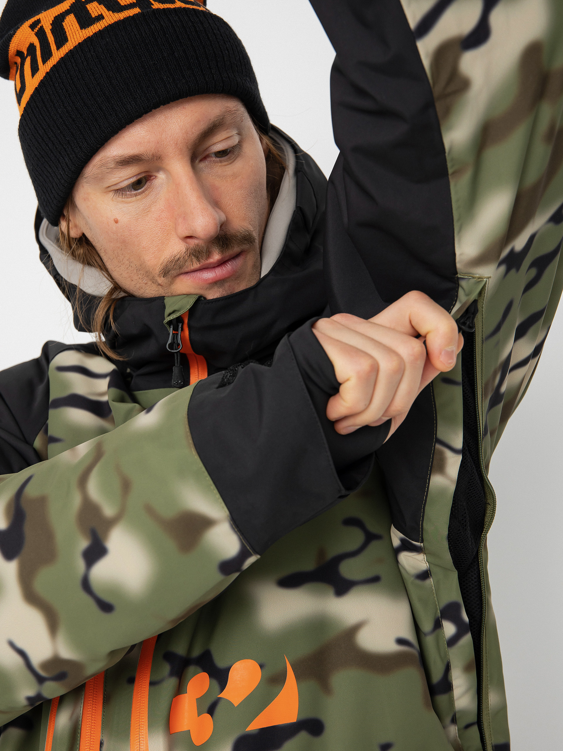 Mens ThirtyTwo Lashed Insulated Snowboard jacket (camo)