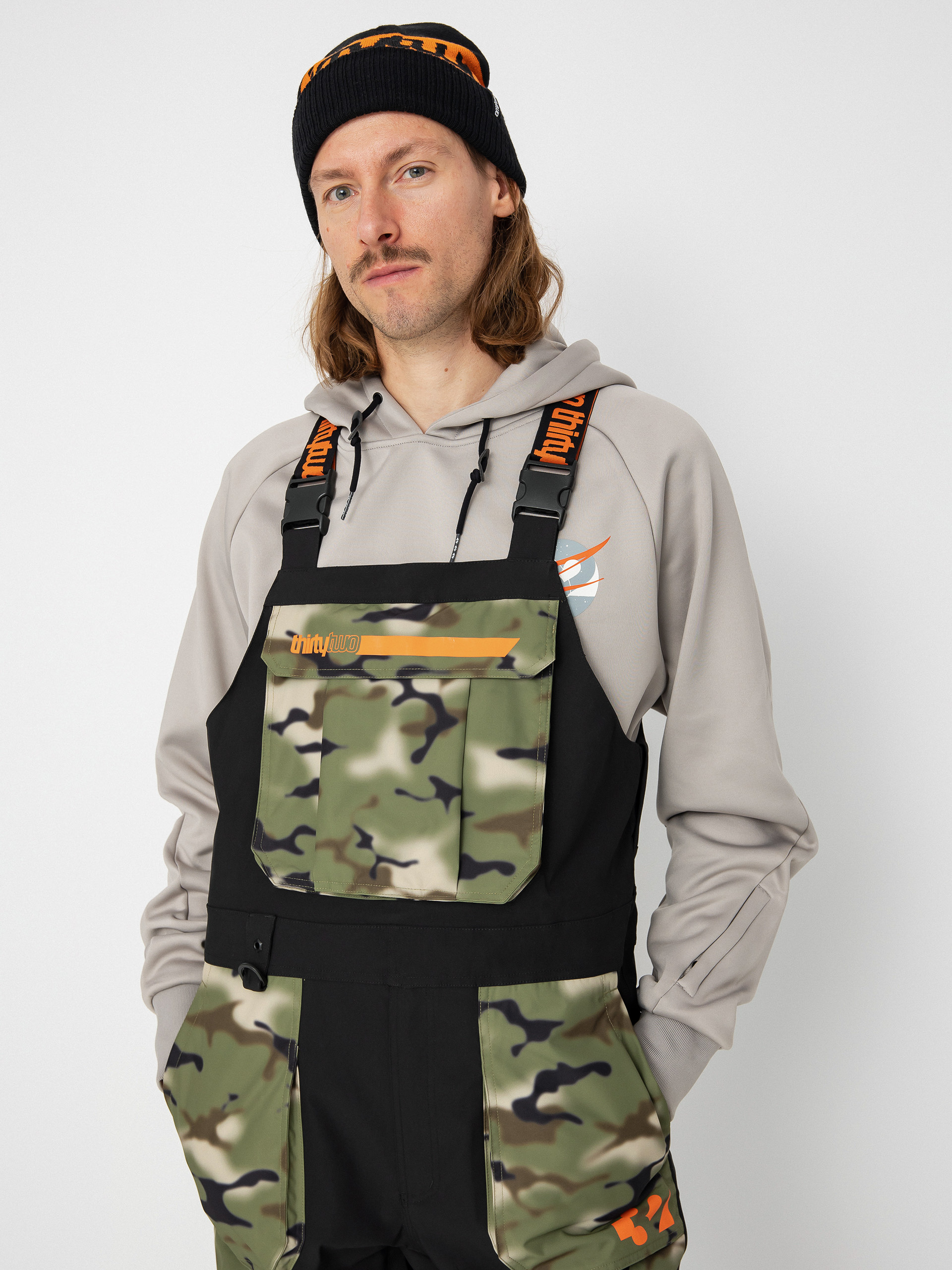 ThirtyTwo Basement Bib Snowboard Pants (camo)