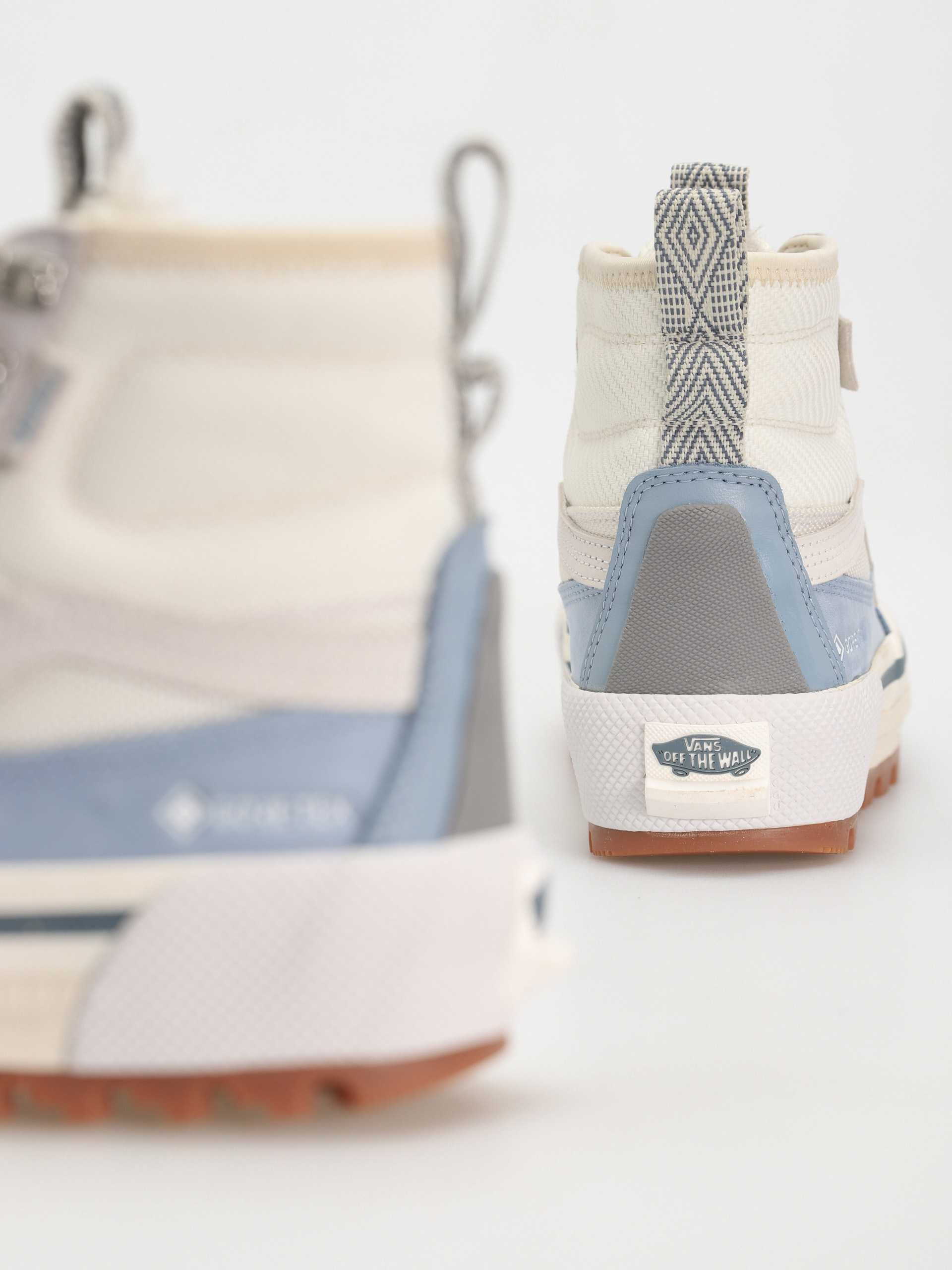 Vans Sk8 Hi Gore Tex MTE 3 Shoes (trekker marshmallow)