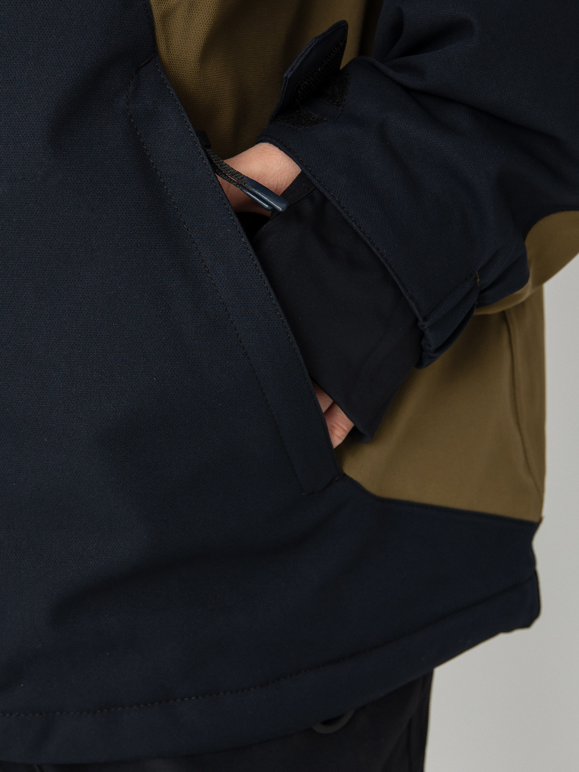 Mens Volcom Quad Angle 2L Tds Snowboard jacket (dark teak)