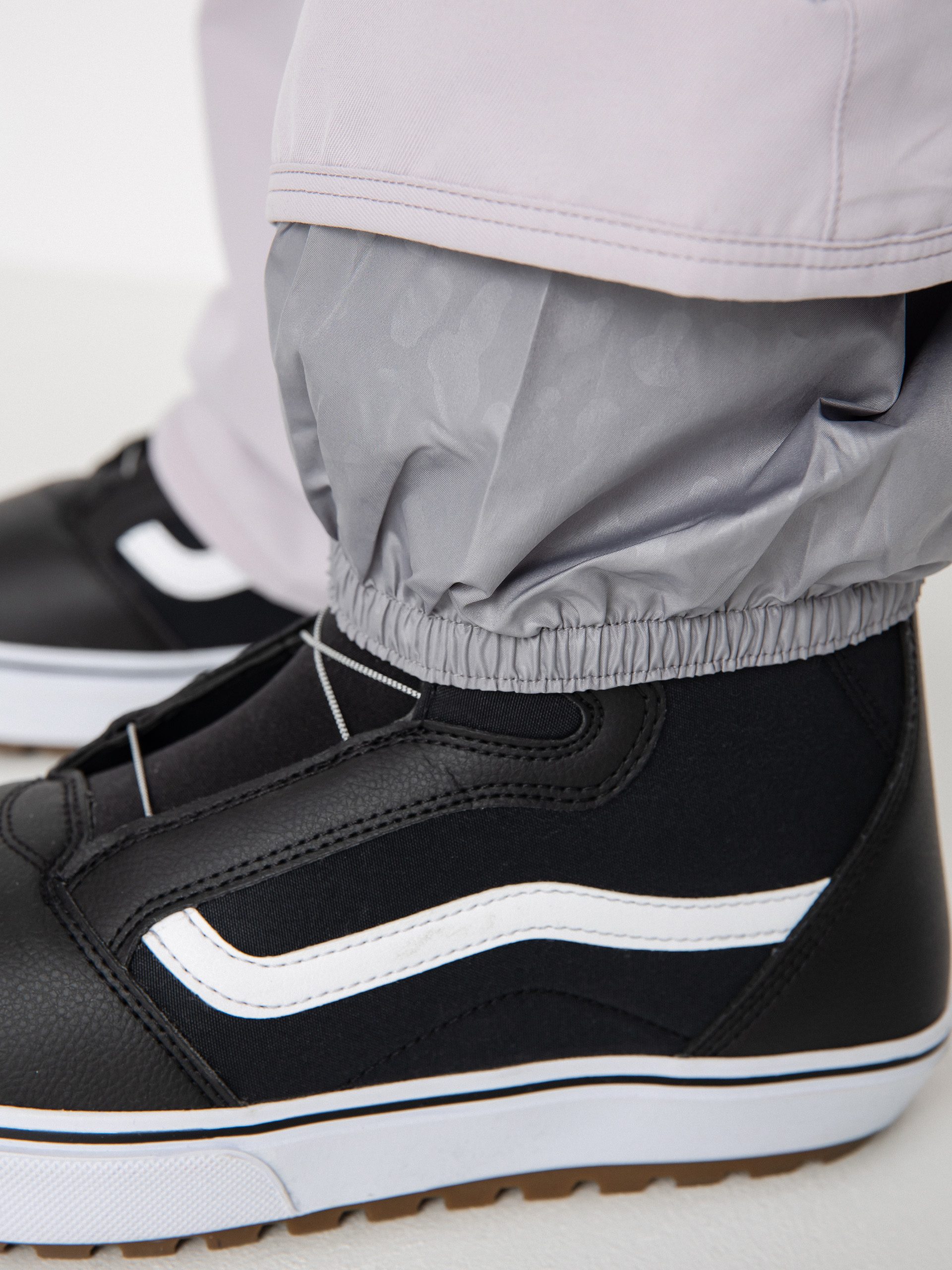 Damen Volcom Hallen Snowboardhose (amethyst smoke)