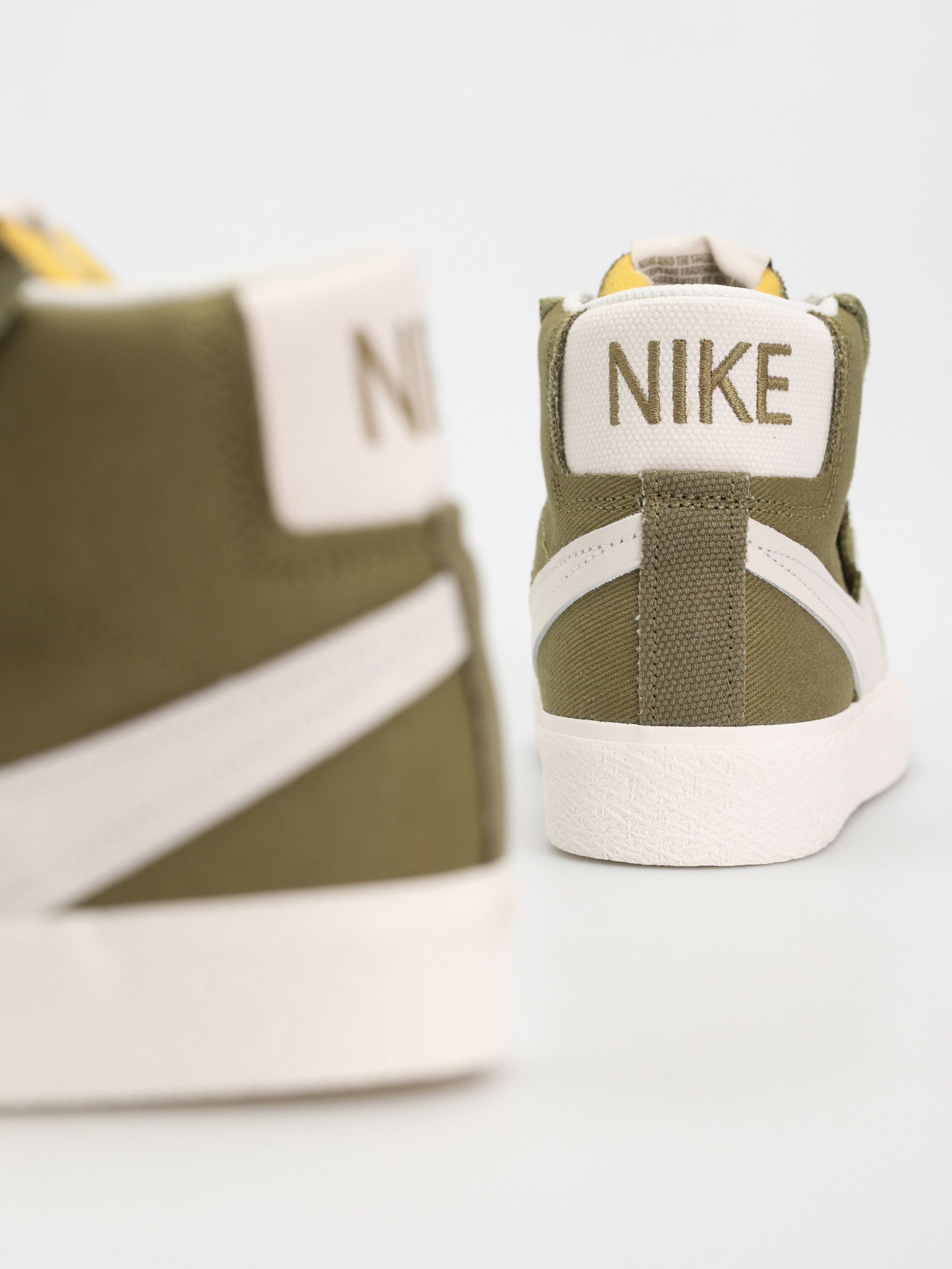 Nike SB Zoom Blazer Mid Prm Plus Schuhe (pilgrim/phantom)