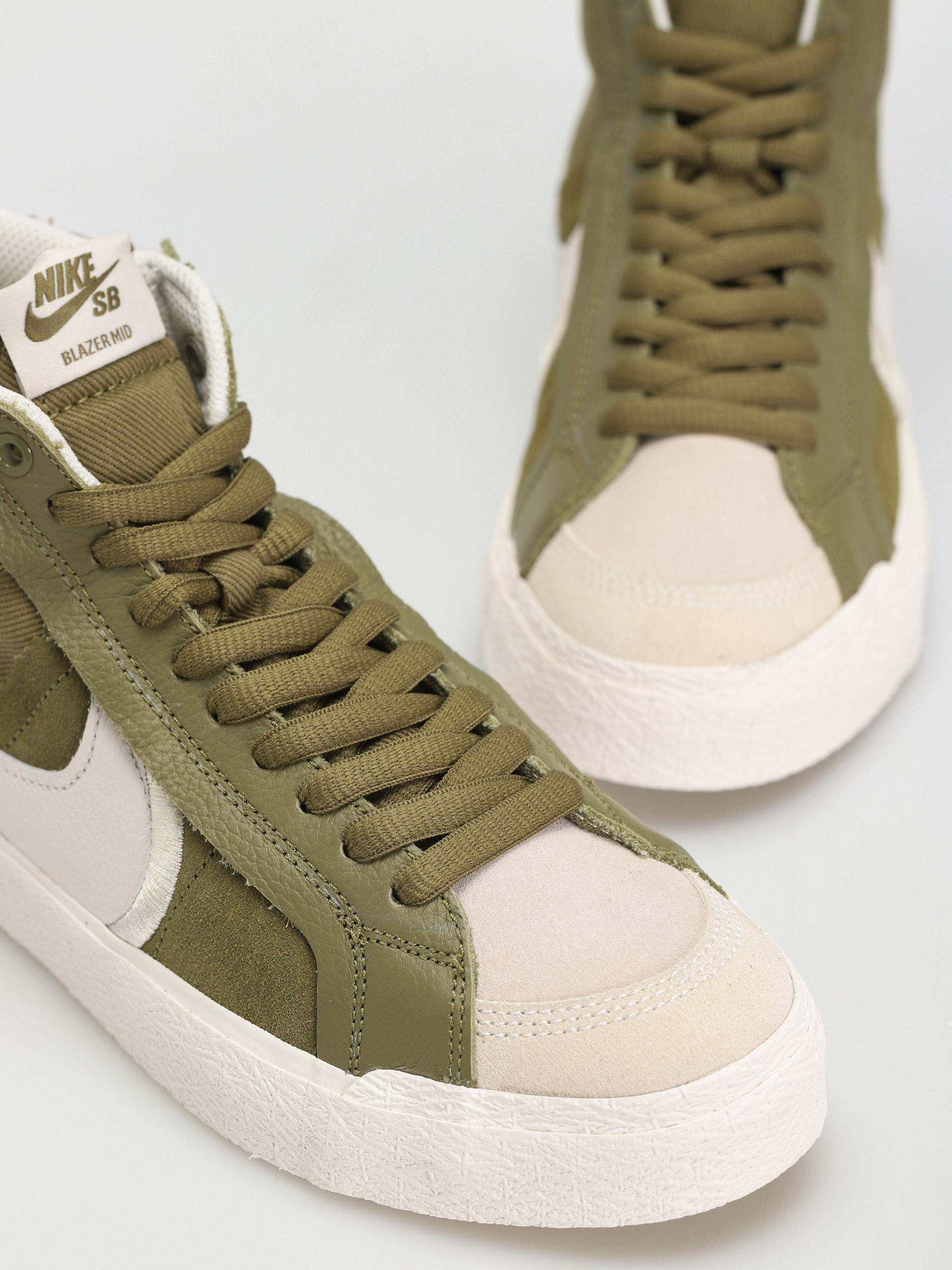 Nike SB Zoom Blazer Mid Prm Plus Schuhe (pilgrim/phantom)