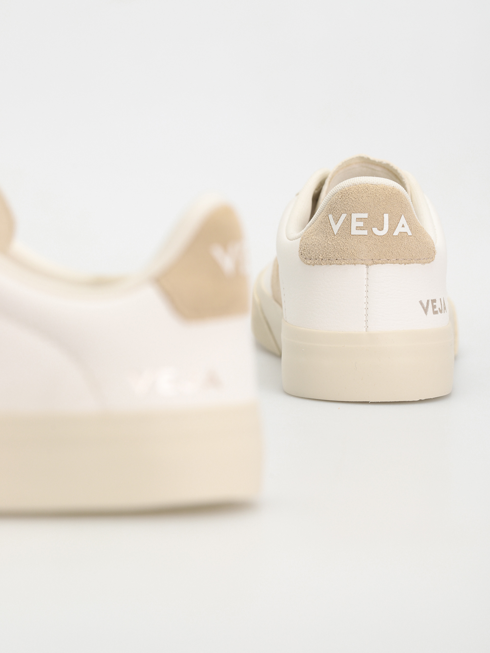 Veja Campo Shoes Wmn (extra white almond)