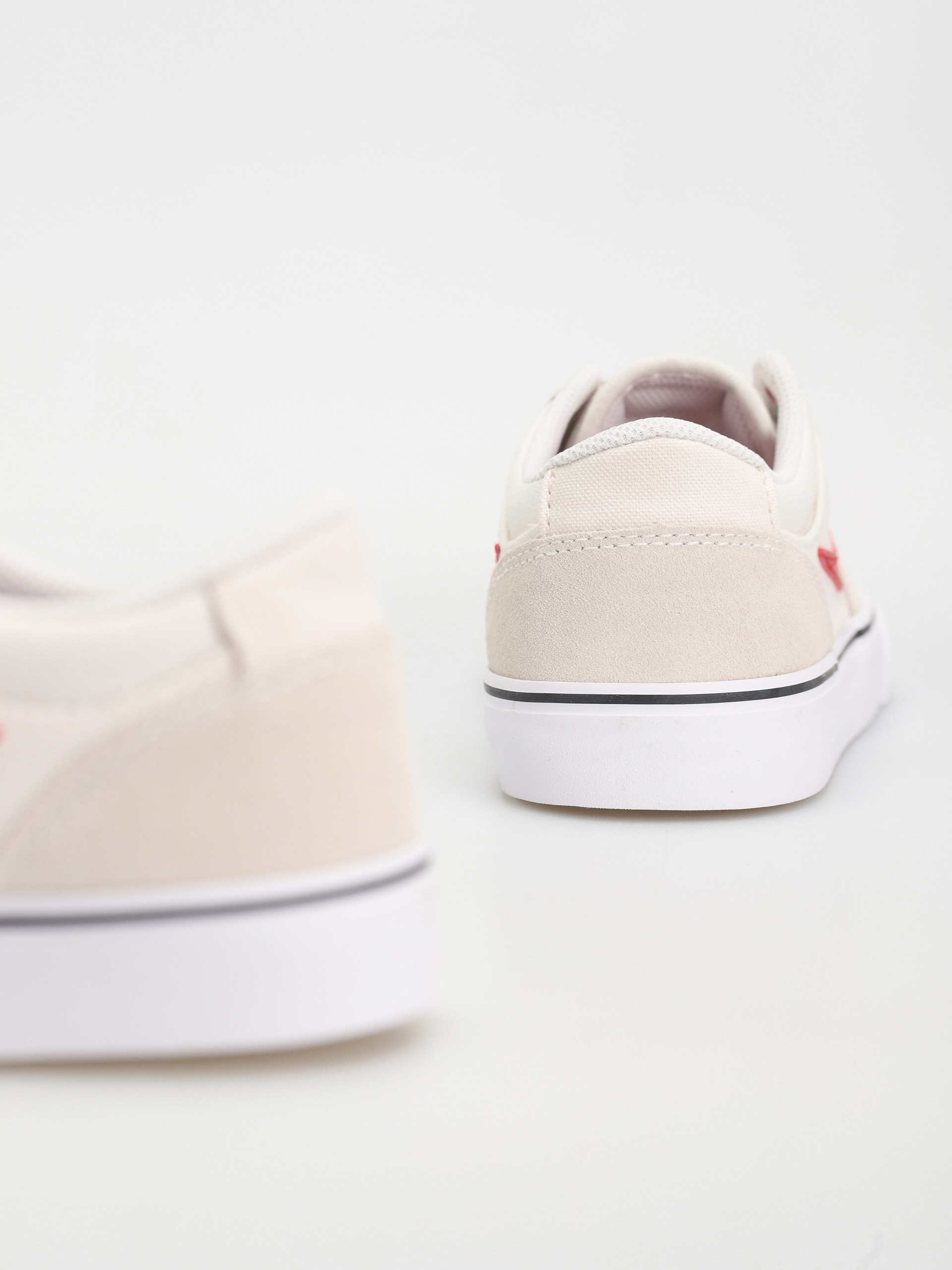 Nike SB Chron 2 Shoes (summit white/university red phantom)