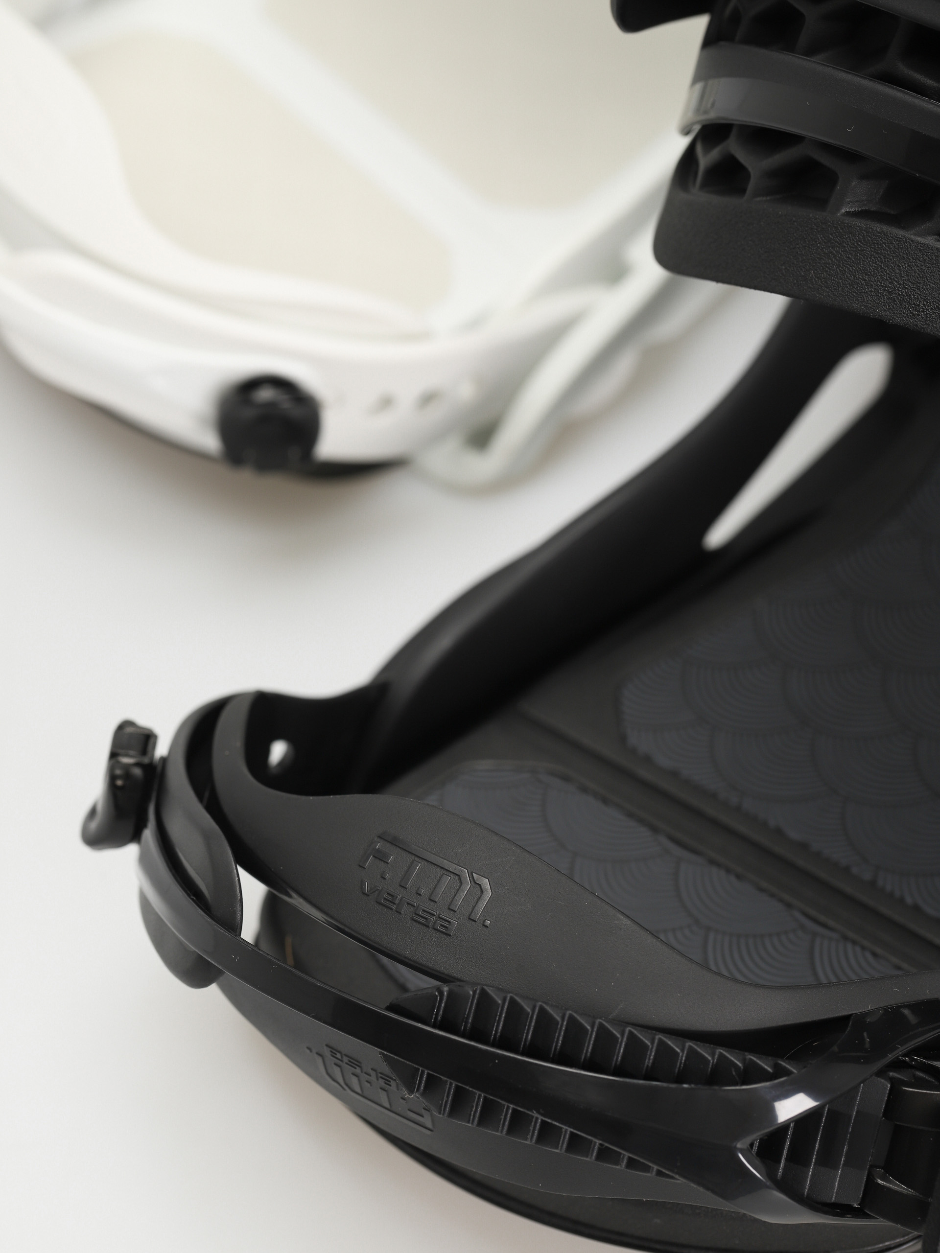 Flux DS Snowboard bindings - white, black (dragon)