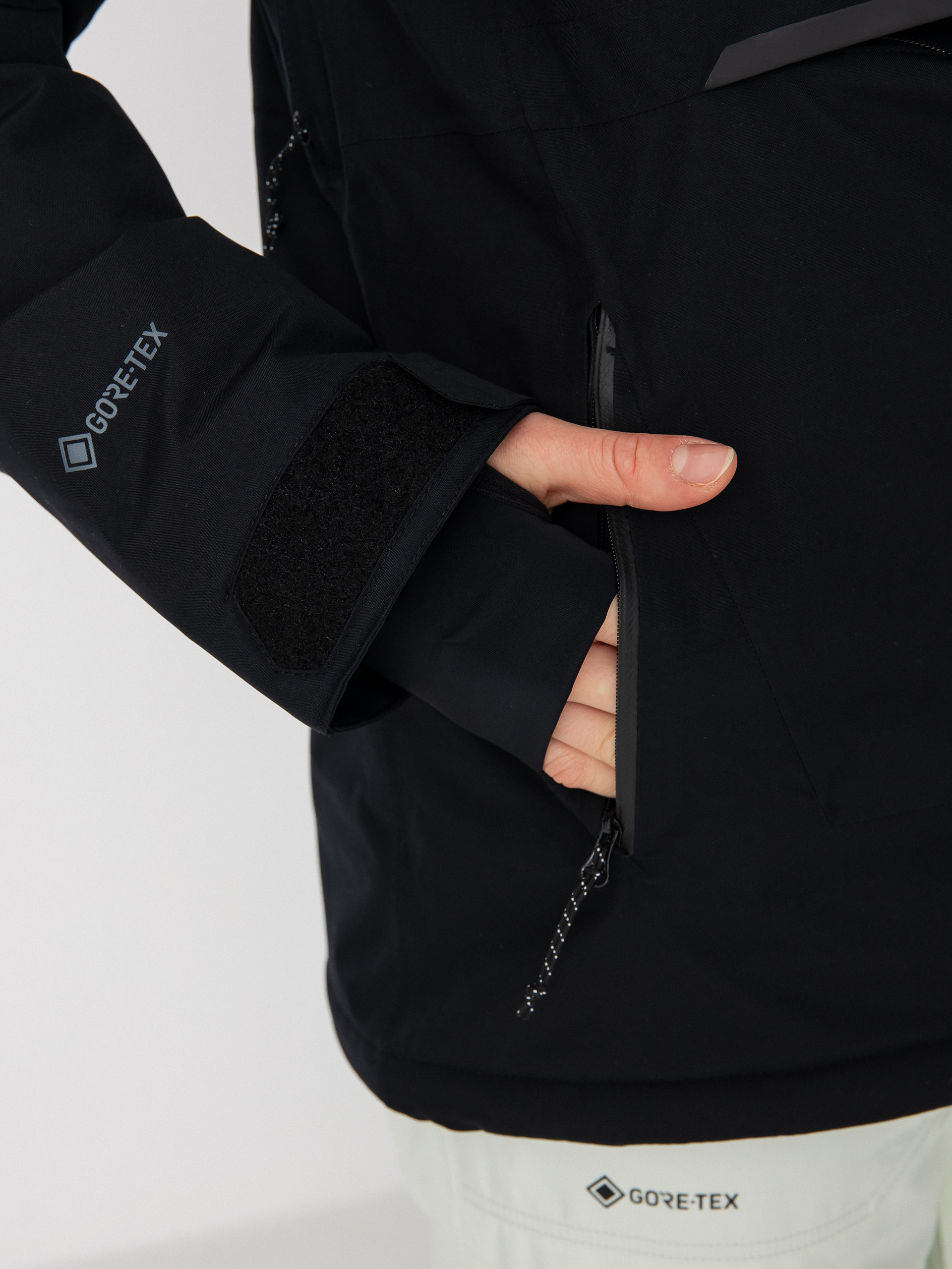 Womens Volcom Fern Ins Gore Pullover Snowboard jacket (black)